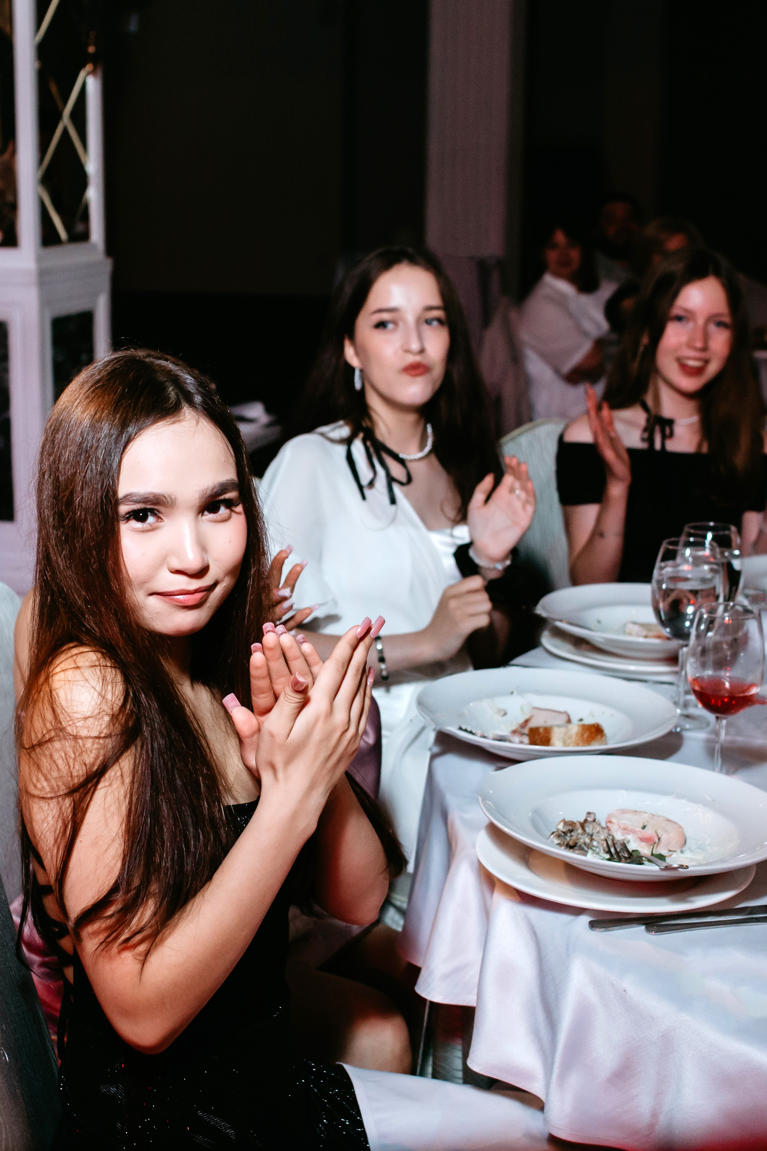 Выпускной 2025 (9класс) 124 школа. Фотограф в Челябинске Ополихина Анна