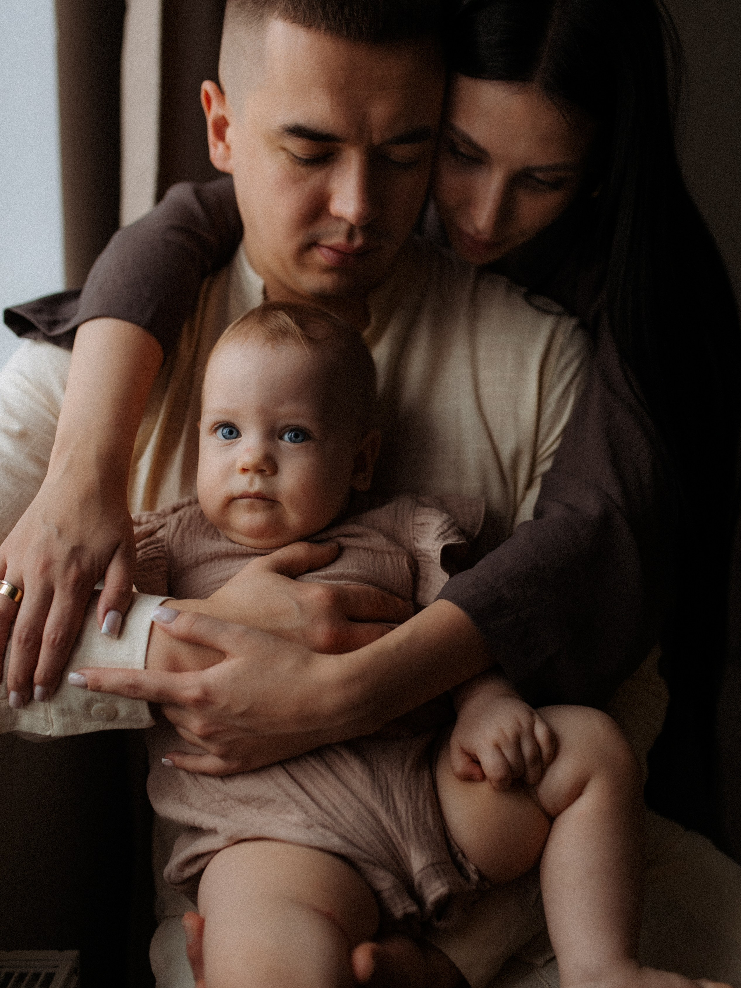 Денис, Юля и крошка Варвара. Семейный фотограф в Москве и Люберцах Юлия Гуськова