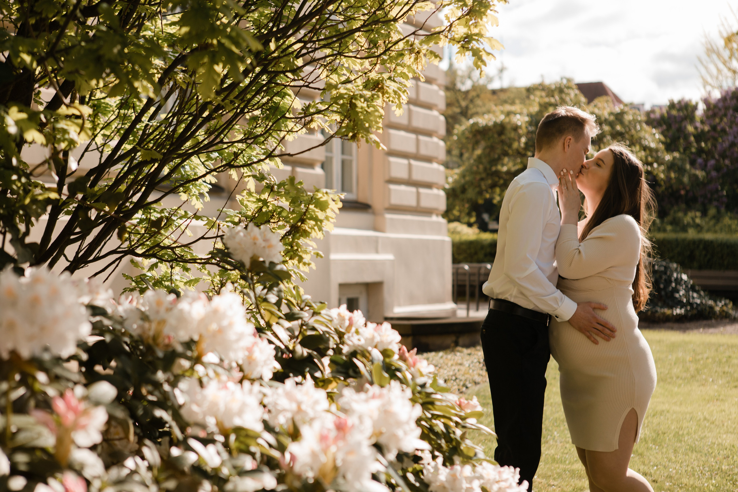 Семейная фотосессия Андрея и Марии. Видеосъемка и фотосъемка свадеб. Фотограф и оператор на свадьбу. Видеосъемка подкастов, собственная видео-фотостудии. Предметная фотосъемка
