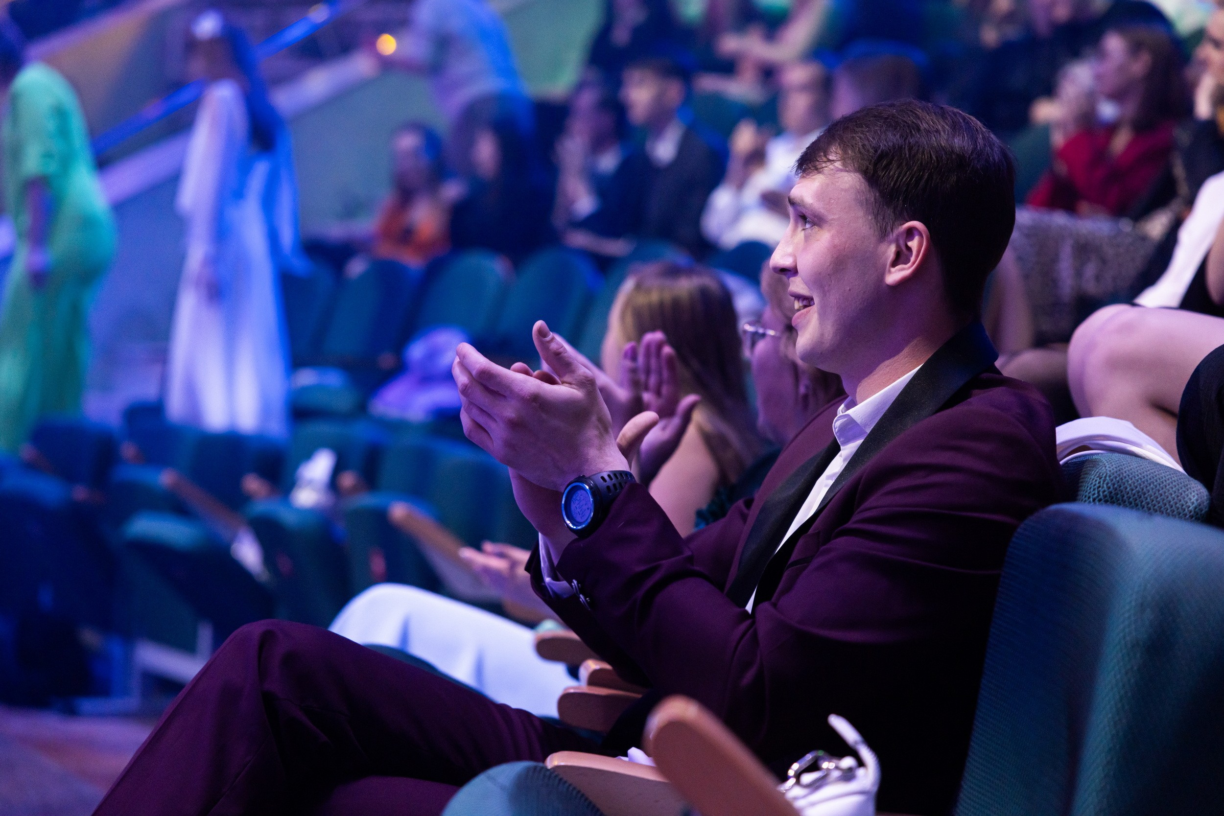 Городской бал выпускников (24 июня 2025). Репортажный фотограф Алексей Пирязев