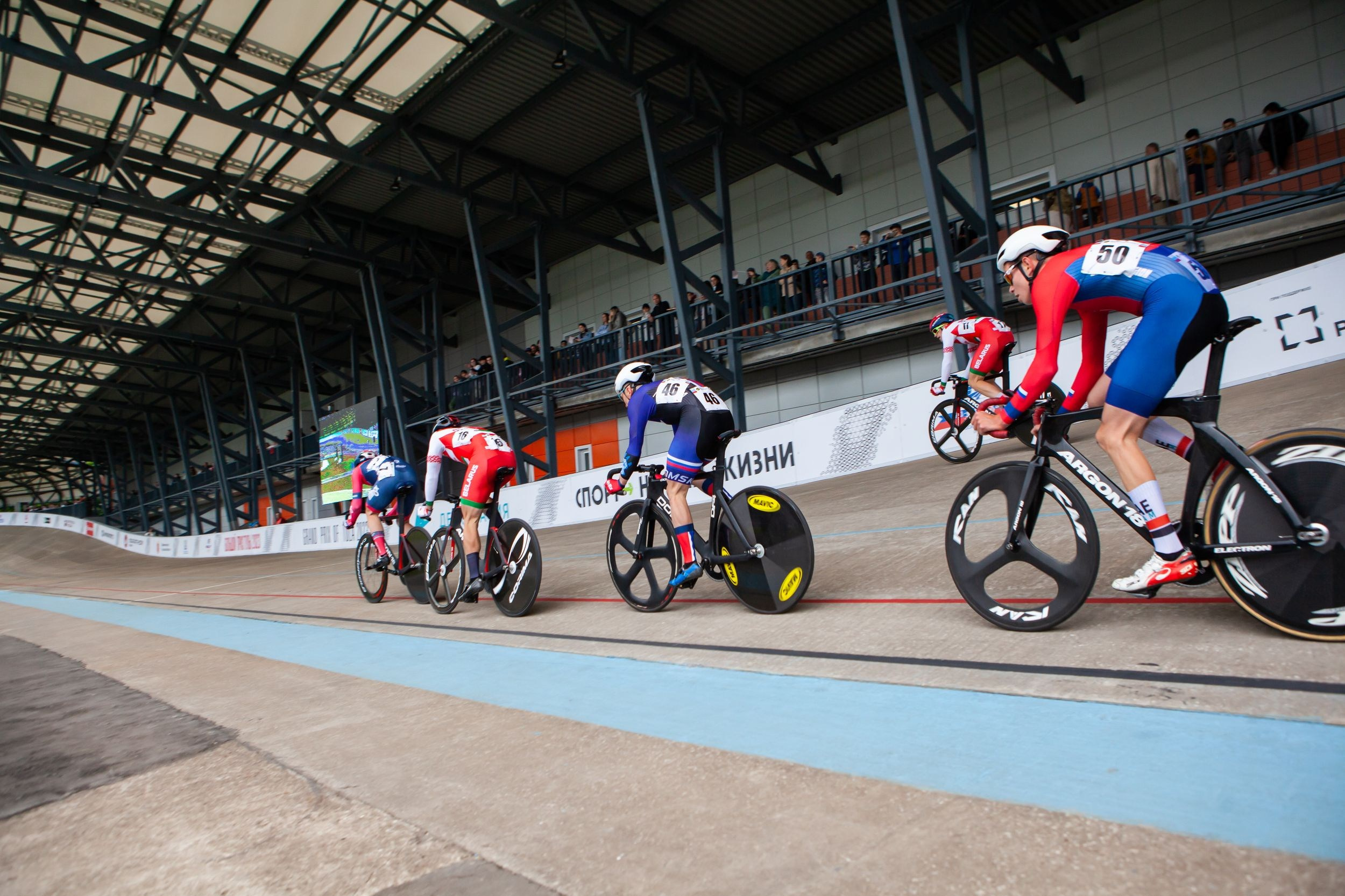 Соревнования по велоспорту «Большой приз Тулы» (19 мая 2023). Репортажный фотограф Алексей Пирязев