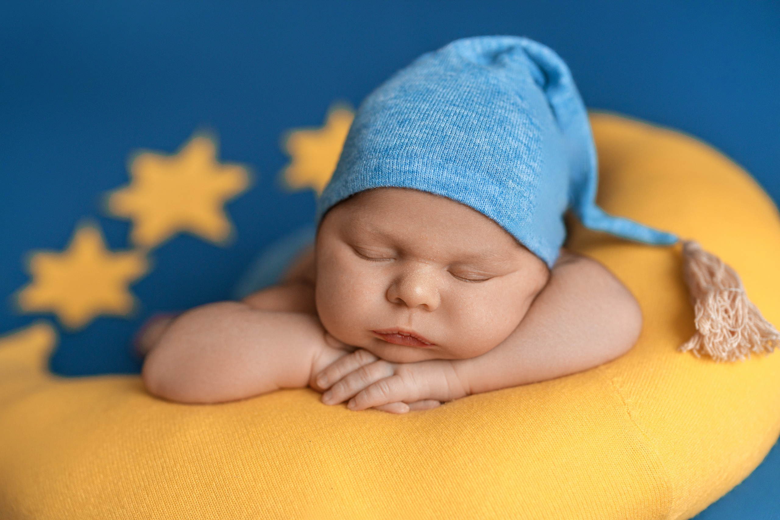 Ньюборн фотосессии в Старом Осколе. Фотостудия для новорожденных в Старом Осколе Гильфановых Юрия и Ольги