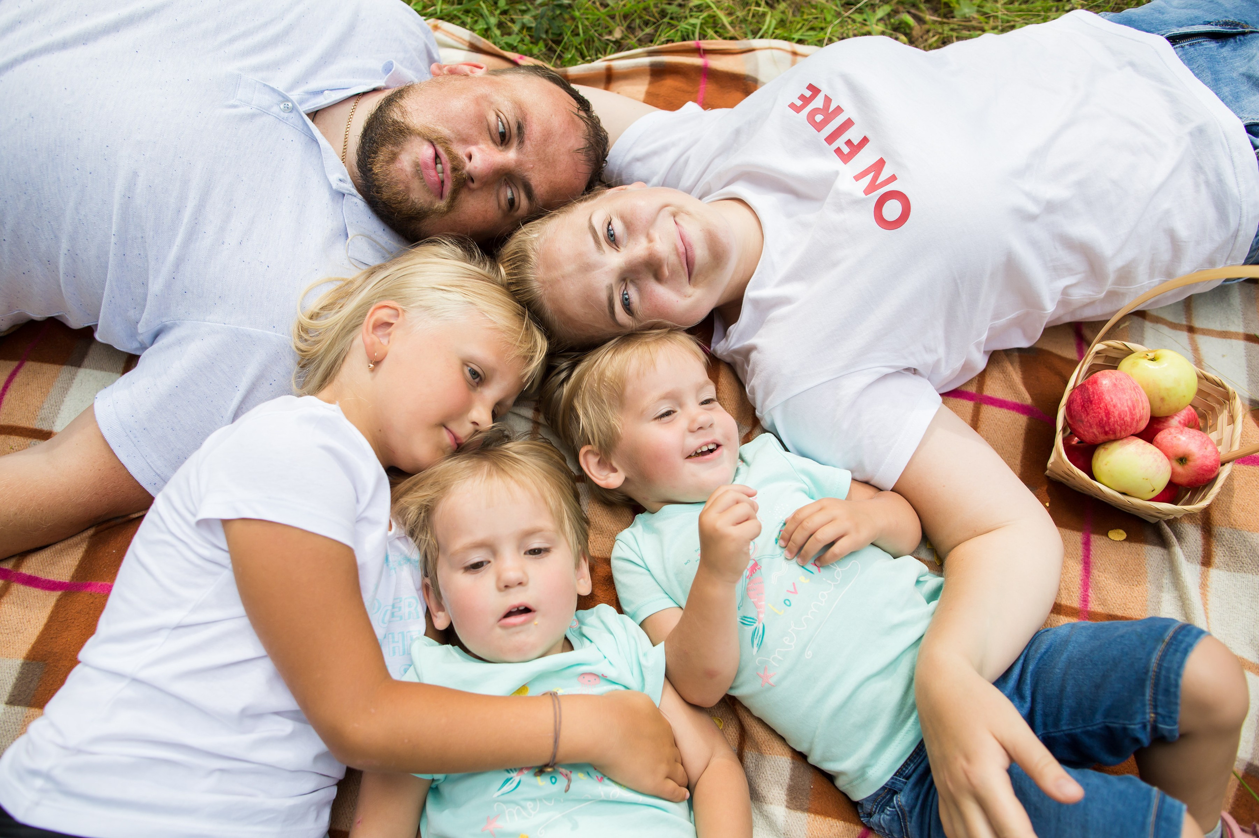 Прогулка в лесу. Репортажный, семейный и детский фотограф в Пензе и Заречном Арина Ермилова. Картины барельеф на заказ