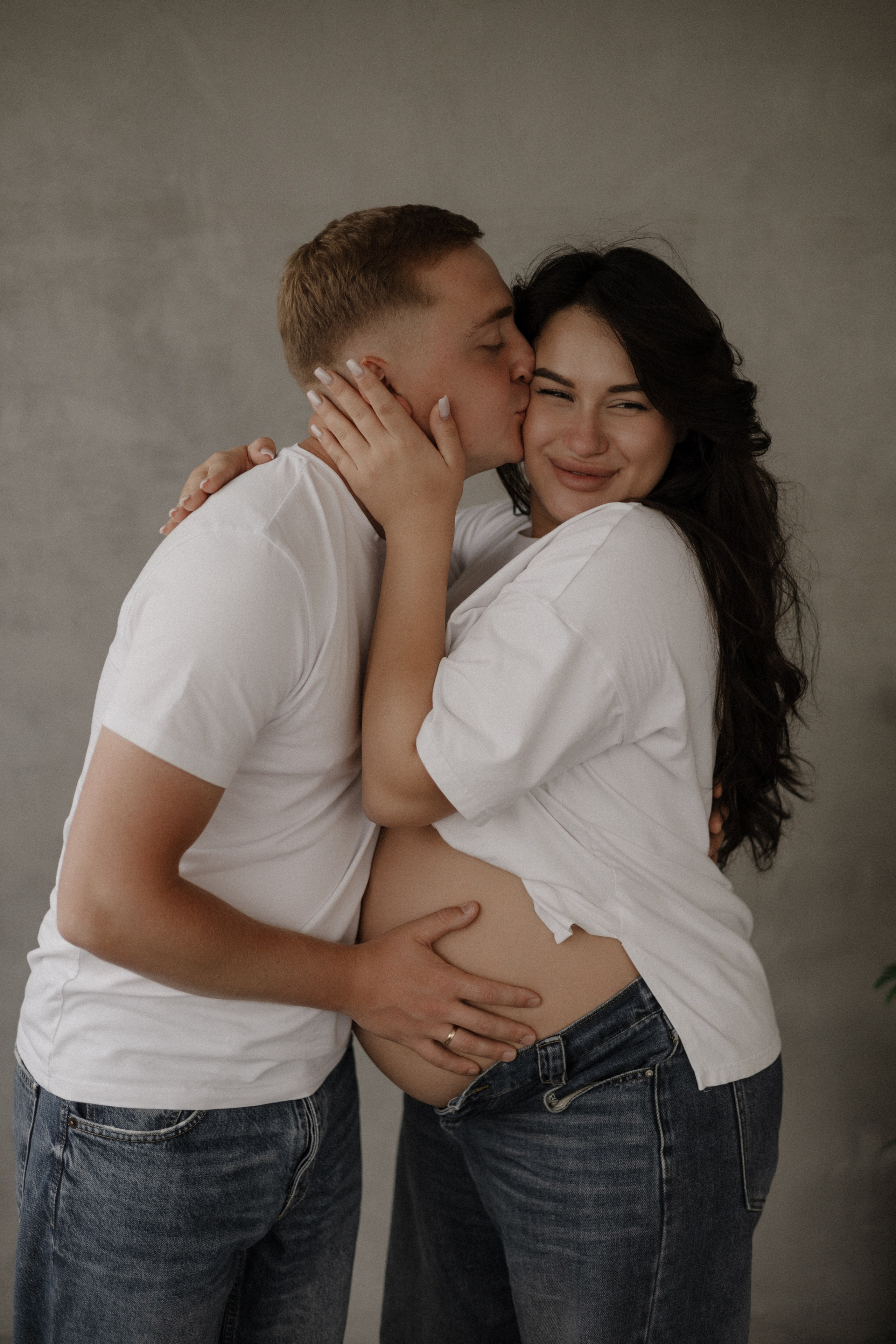 Екатерина и Артем фотосессия в студии. Свадебный и портретный фотограф в Москве Анастасия Масюк