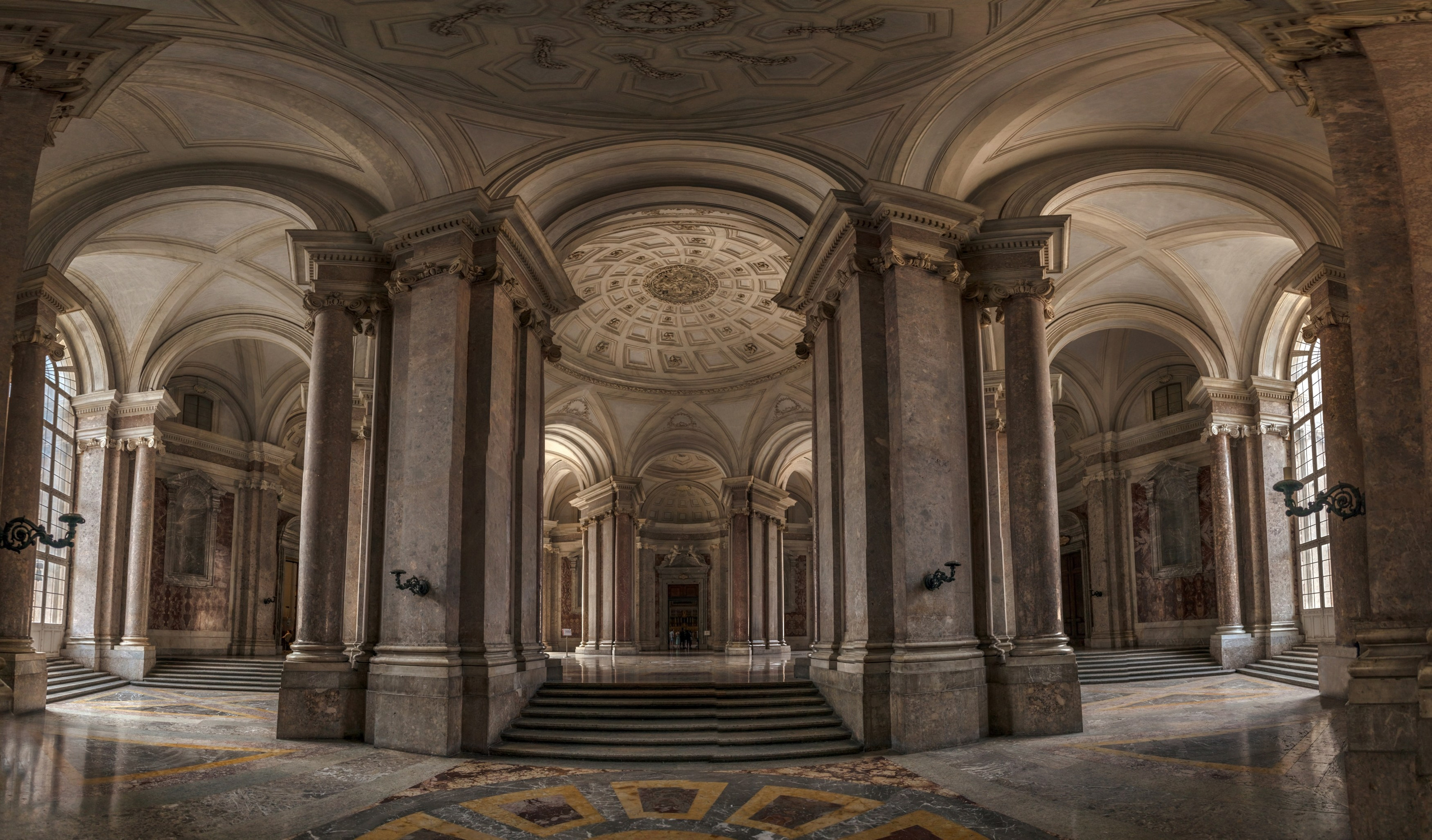 Италия Кампания Казерта. Фотограф Лара Кучина