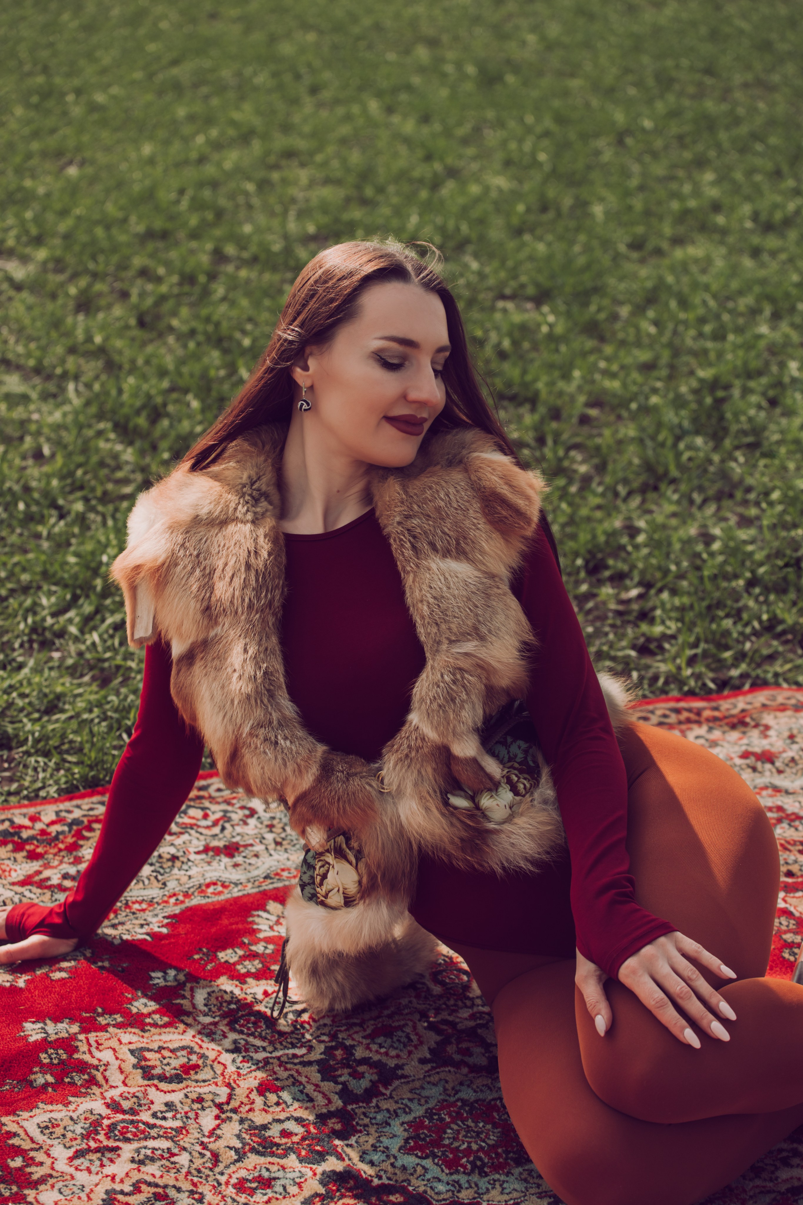 Фотосессия в поле с ковром. Свадебный и семейный фотограф в Краснодарском крае Мария Данилкина