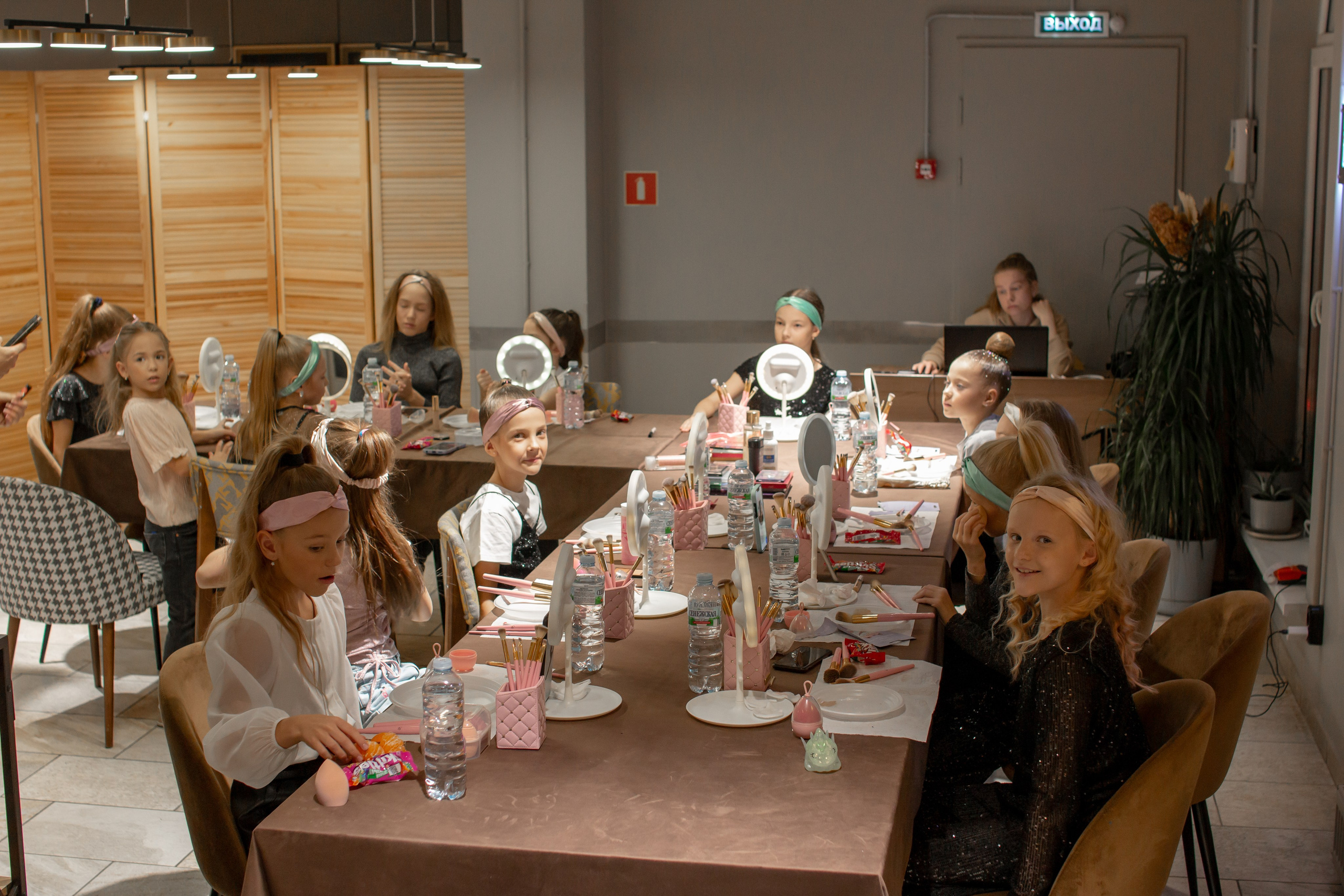 Beauty-девичник в пространстве «Какие Люди», г. Калининград. Женский и семейный фотограф в Калининграде Надежда Подлипинская