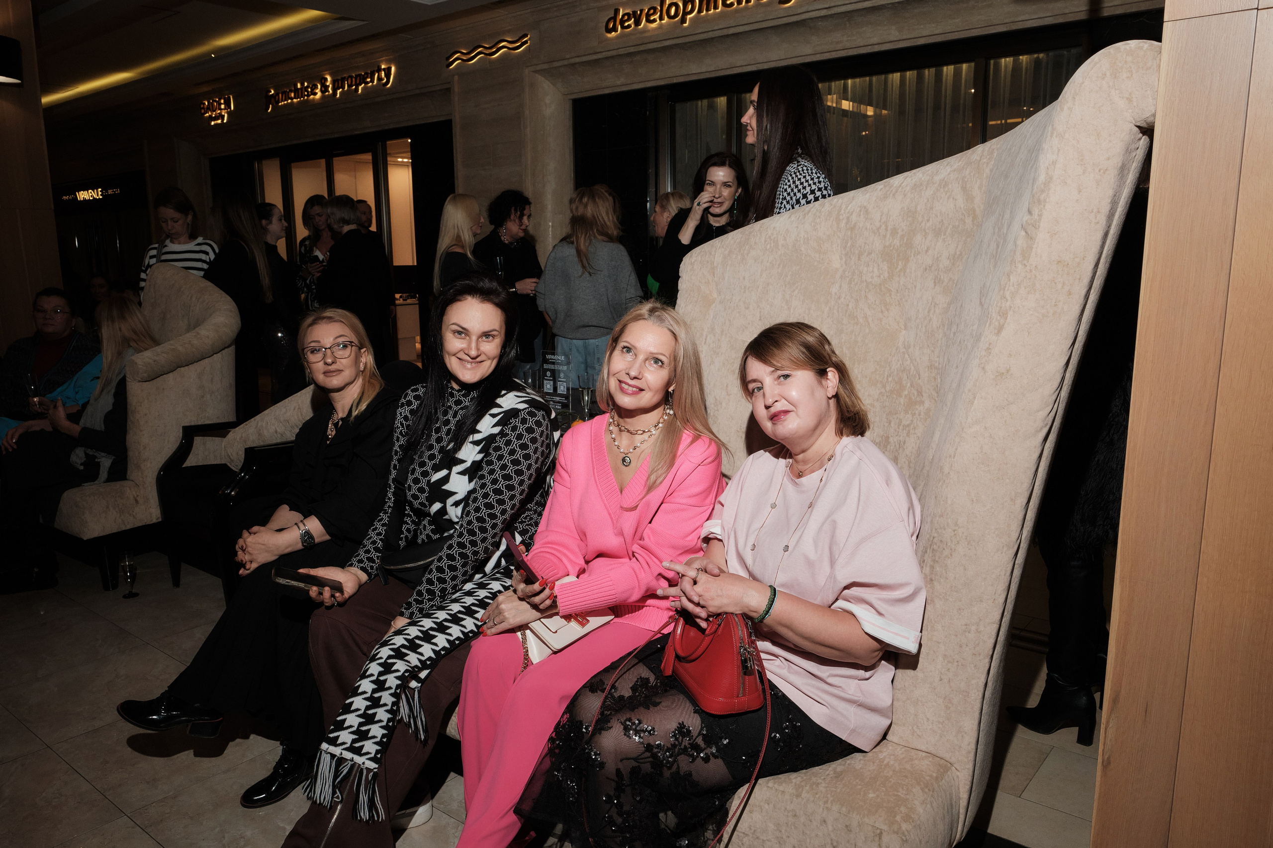 Показ коллекции (Мария Варламова). Свадебный фотограф в Екатеринбурге Соседков Евгений