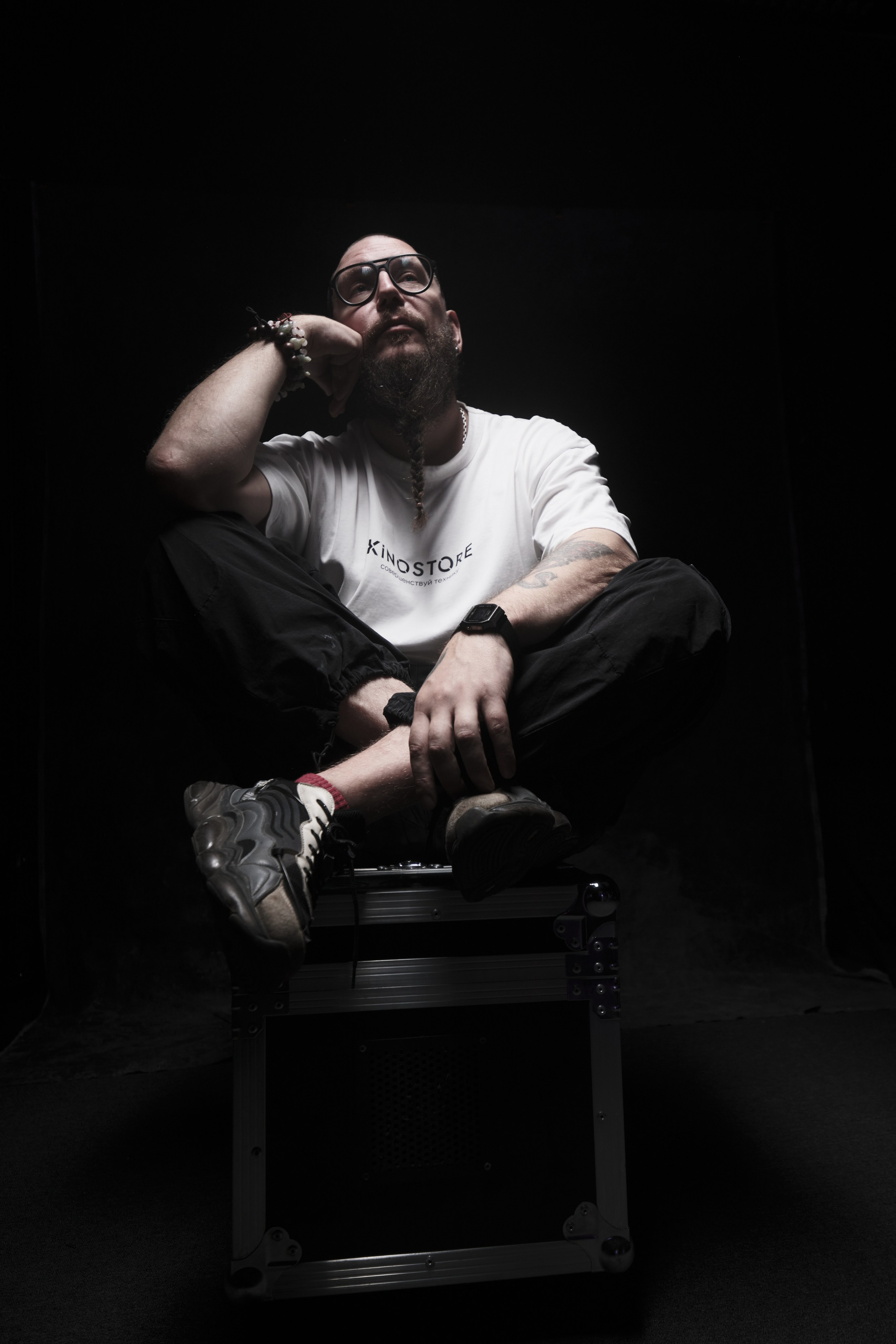 Мужской портрет со студийным светом. IS — Игорь Сержант | Фотография и рисунок