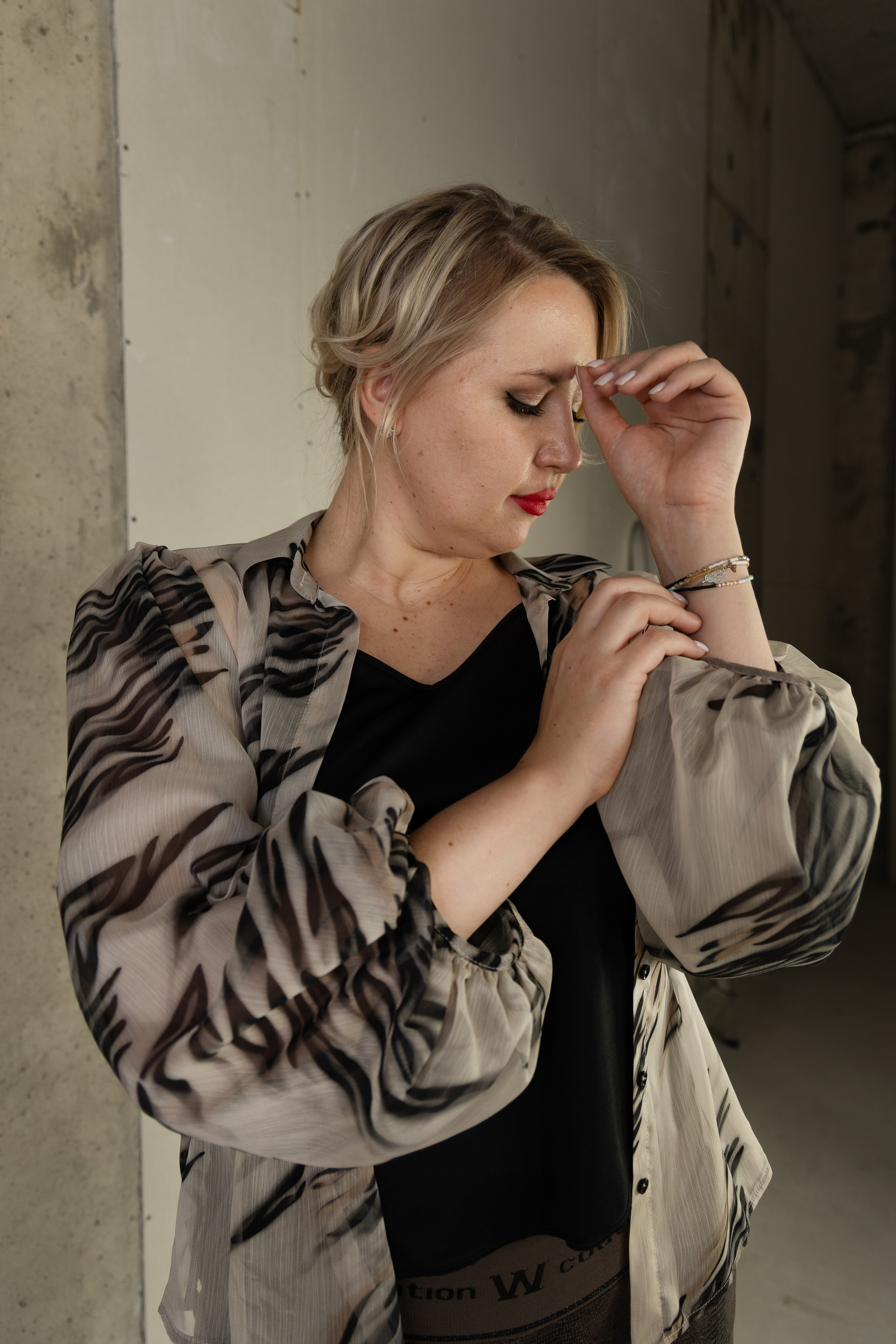 Модели для съёмок товаров на маркетплейсах. Фотограф Татьяна Марсуверских Жуковский. Фотограф для маркетплейсов, фотоуслуги в Жуковском Татьяна Марсуверских