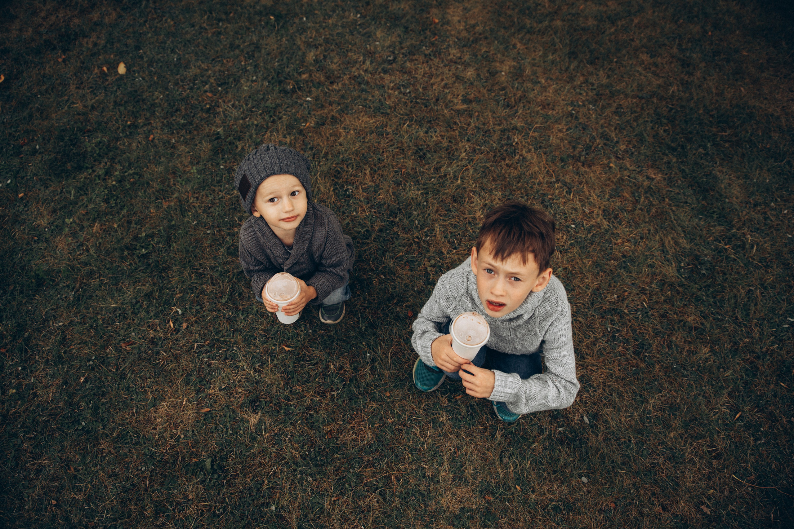 Степка, Савелий и горячий шоколад. Репортажный и детский фотограф в Минске