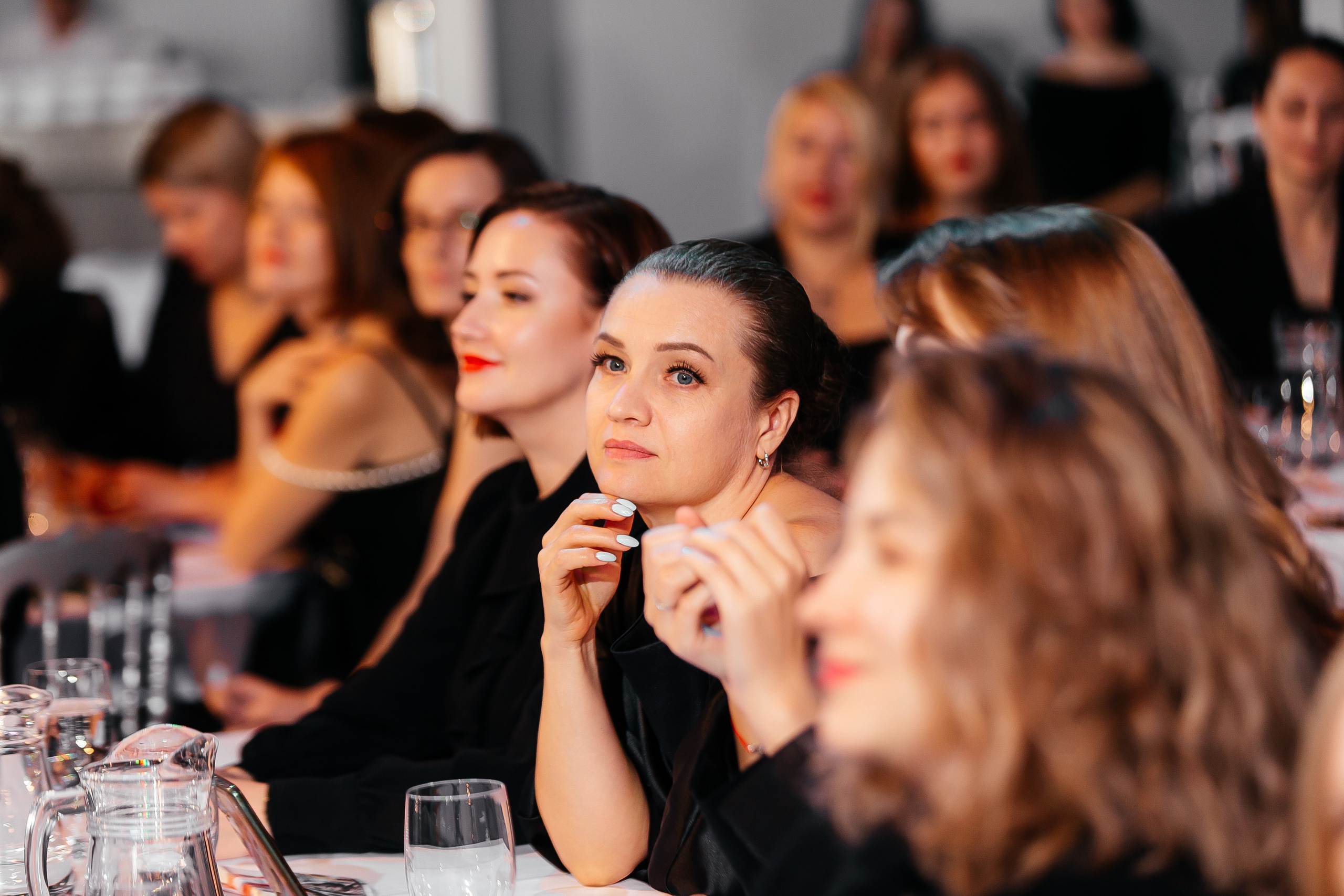 Фотозона+выступление спикеров. Фотограф в Красноярске Надежда Воскресенская