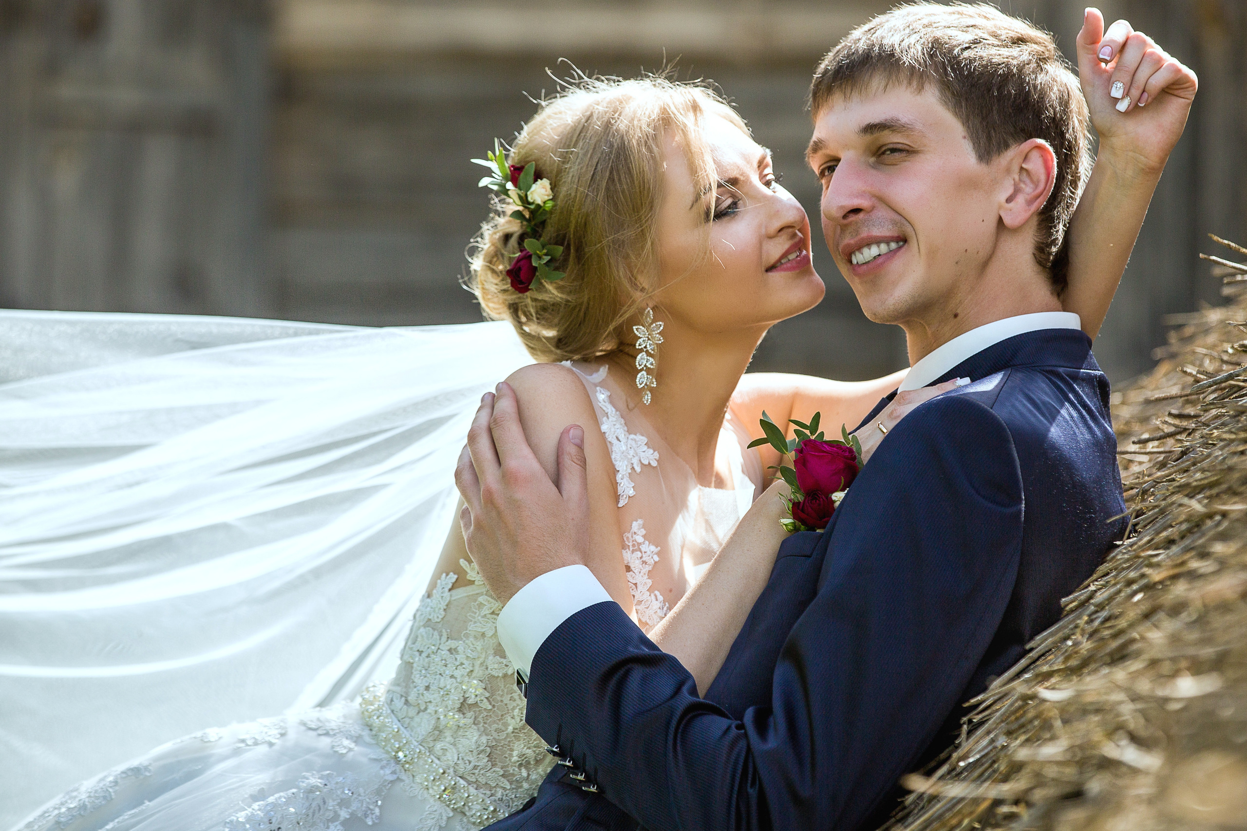 жених с невестой крупным планом