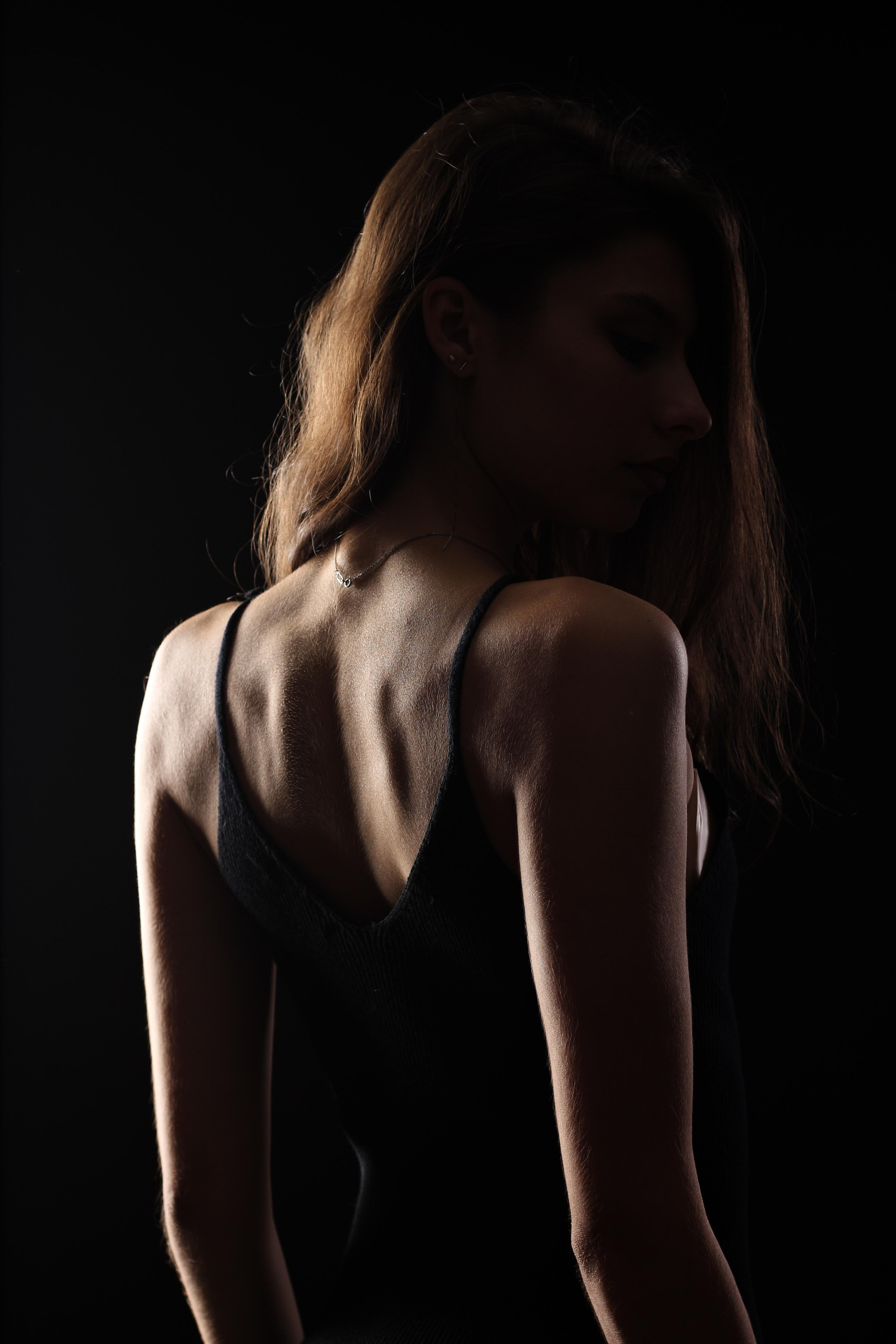 Контур тела. Алиса Томшина — Фотограф / Видеограф