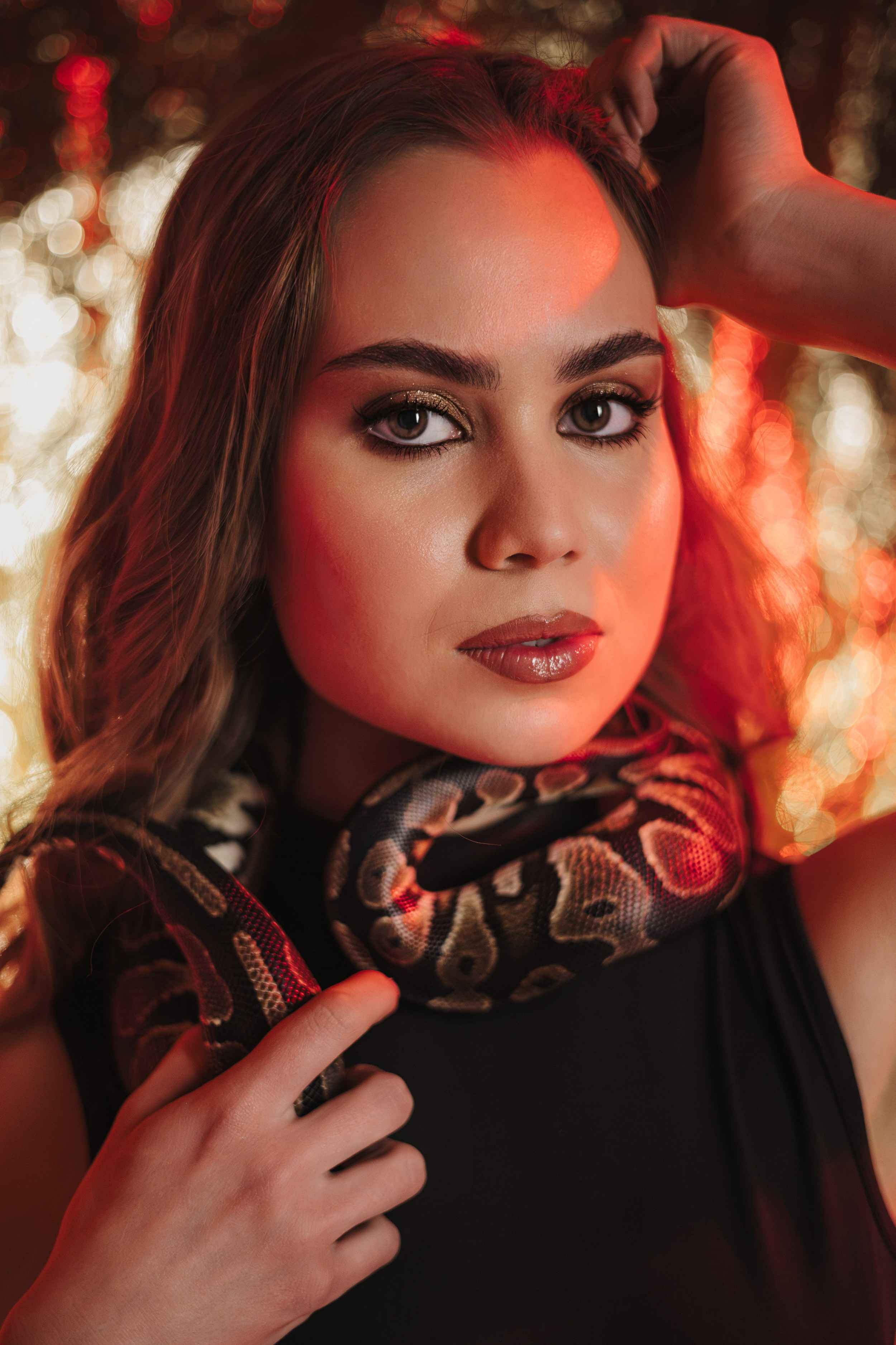 Яна — съёмка с питоном