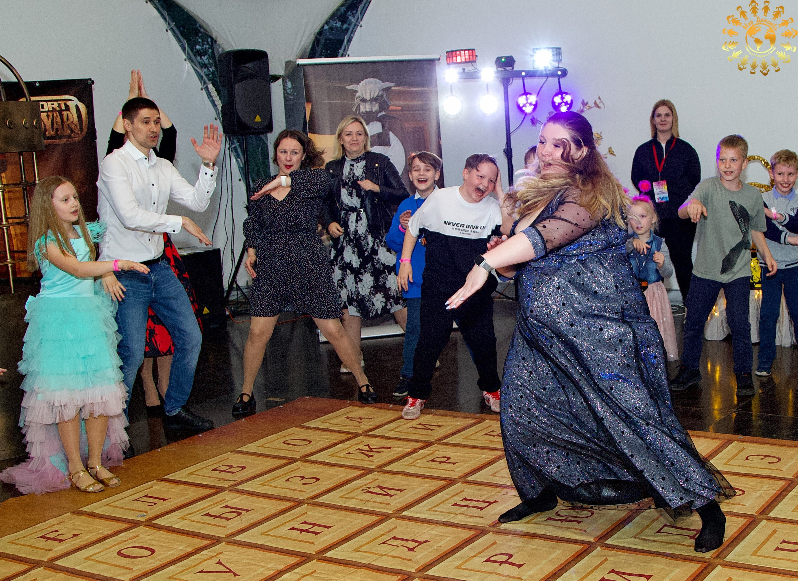 Выпускной 2023 (Школа 1195, 4-й класс). Репортажная съемка в Москве и области. Анималистика