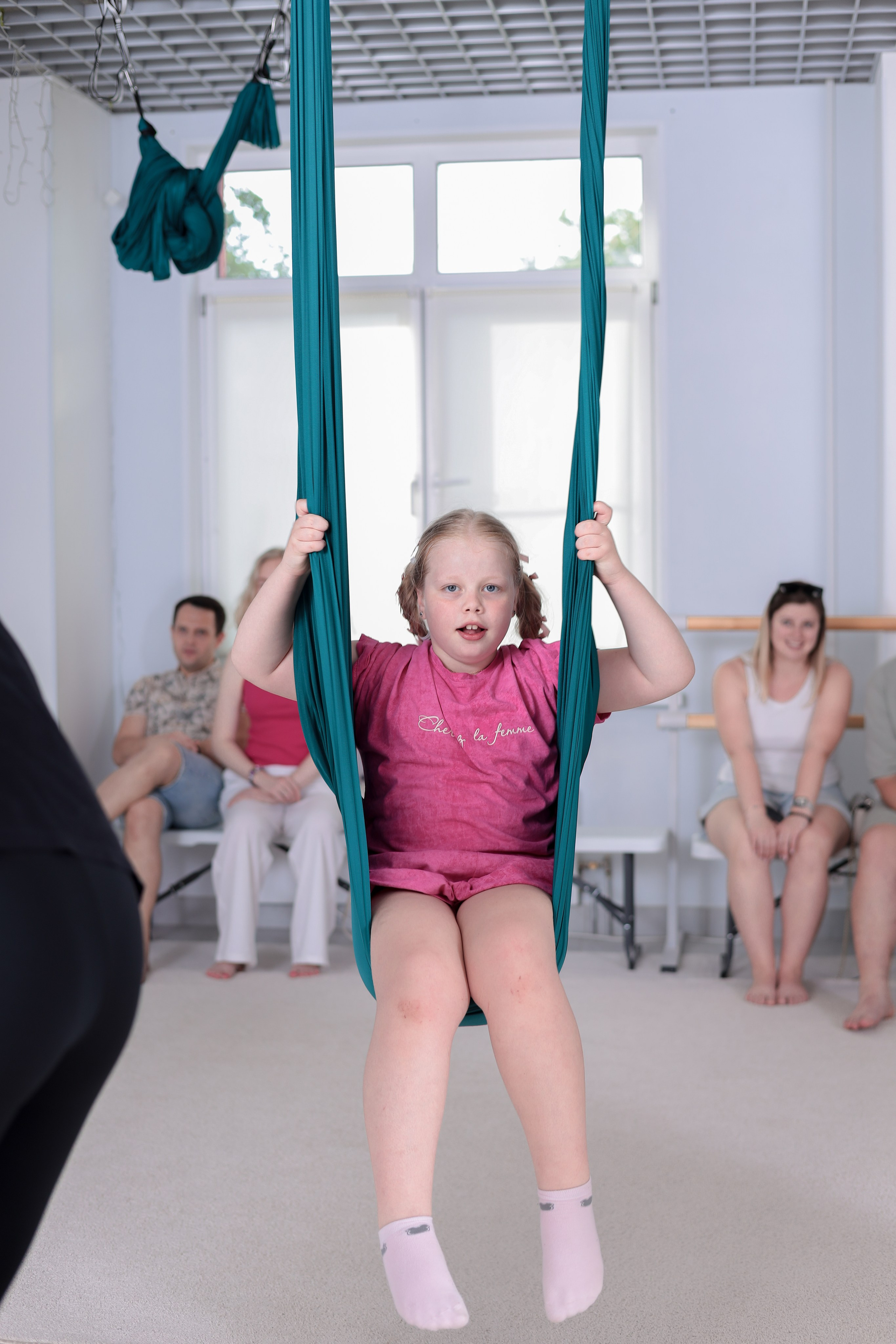 Детская аэройога. Фотограф Надршина Лилия