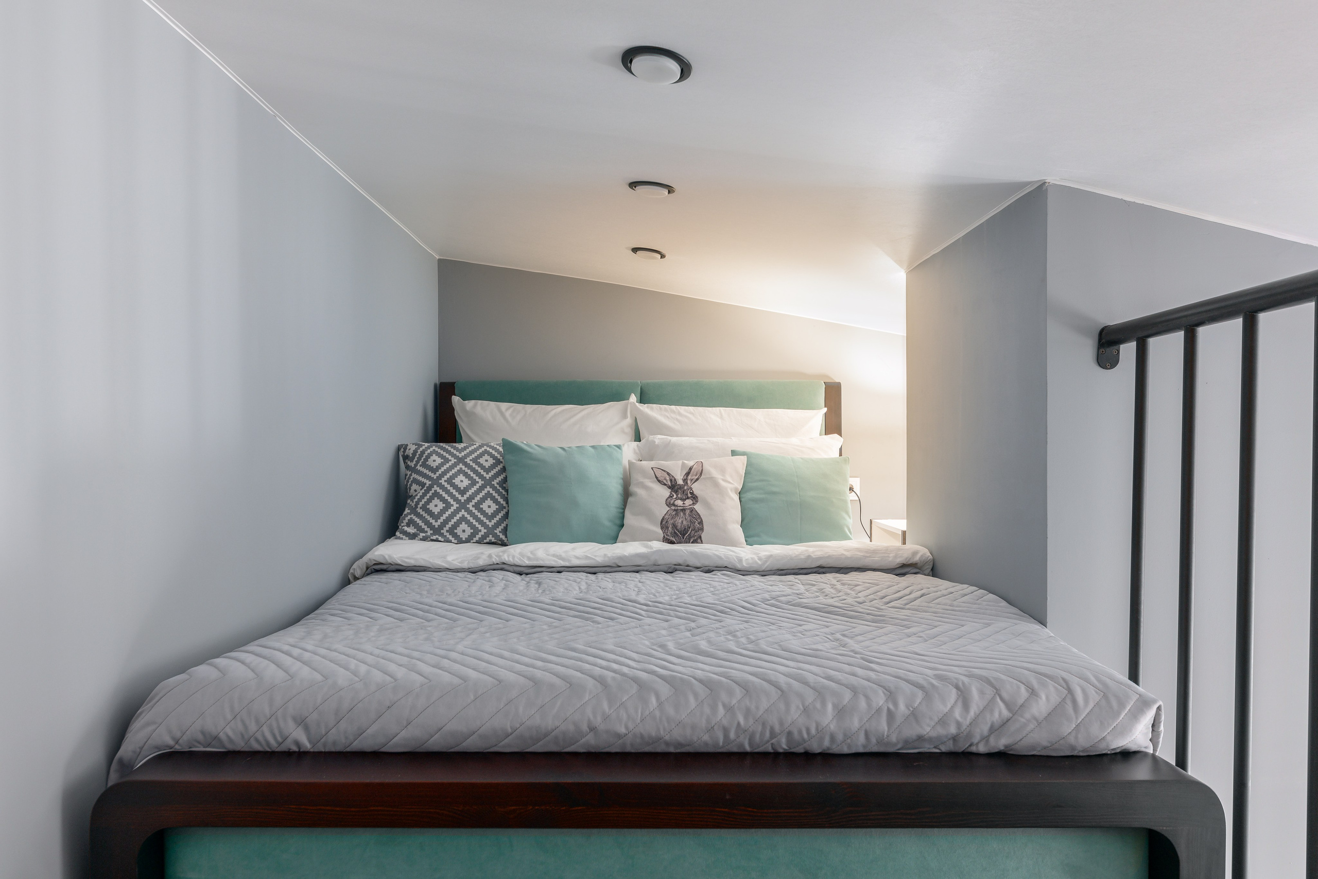 Студия, Полтавская ул