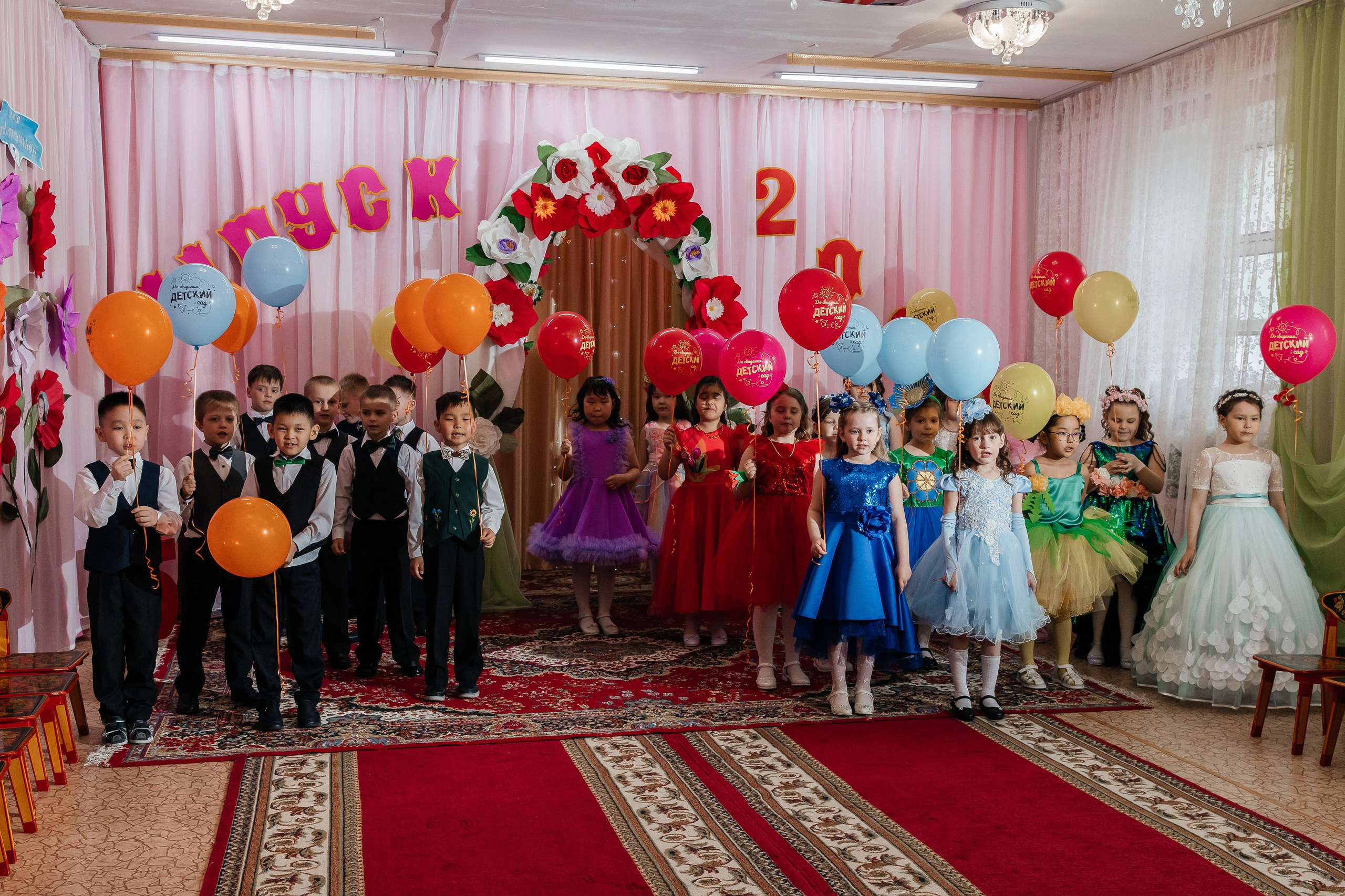 Выпускной Солнышко 2023. Воронистая Анастасия. Фотограф Якутия, Томпонский район