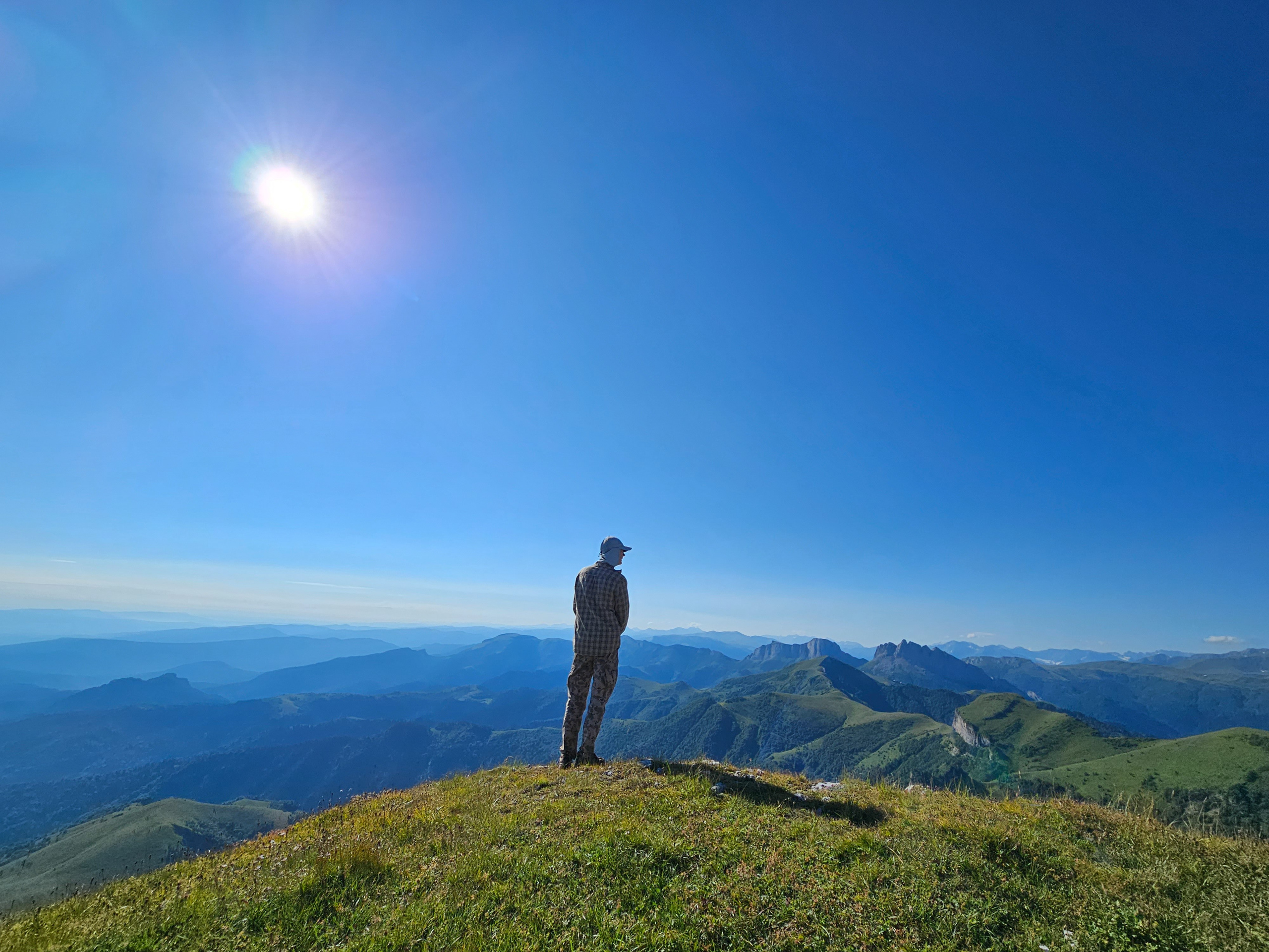 IN THE MOUNTAINS. Любовь Моргасова [LU SPRING]: Фотограф и куратор