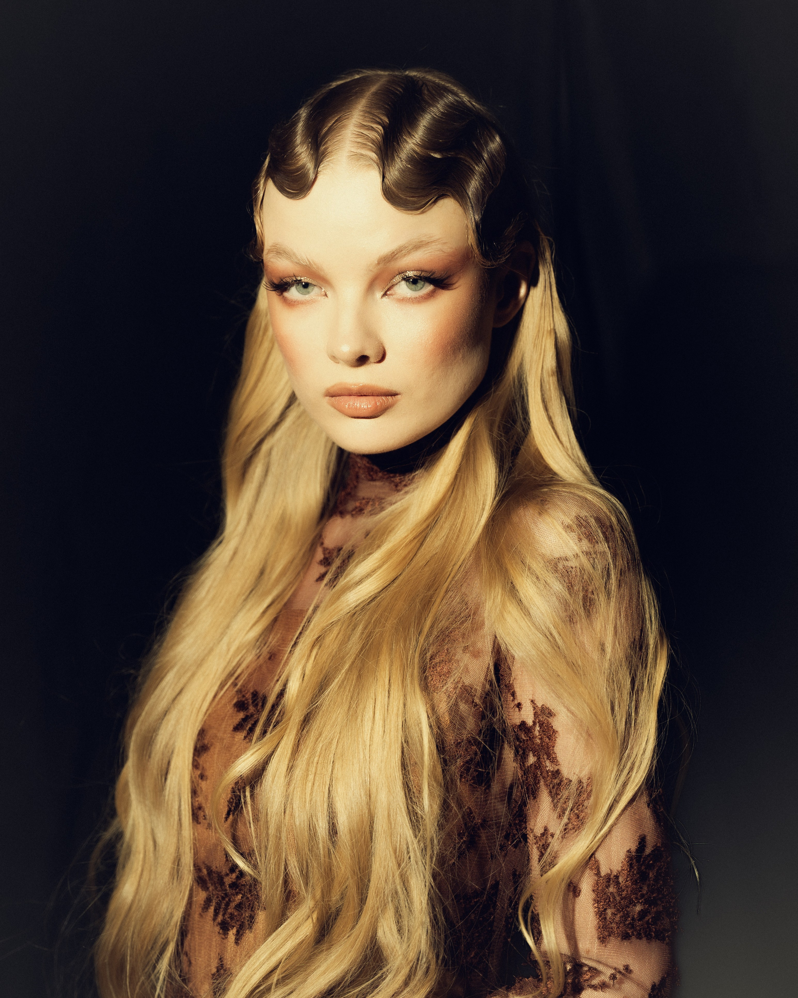 ALENA MUSAEVA BRAND. TUTSARKIS — Art Director | Stylist | Photographer