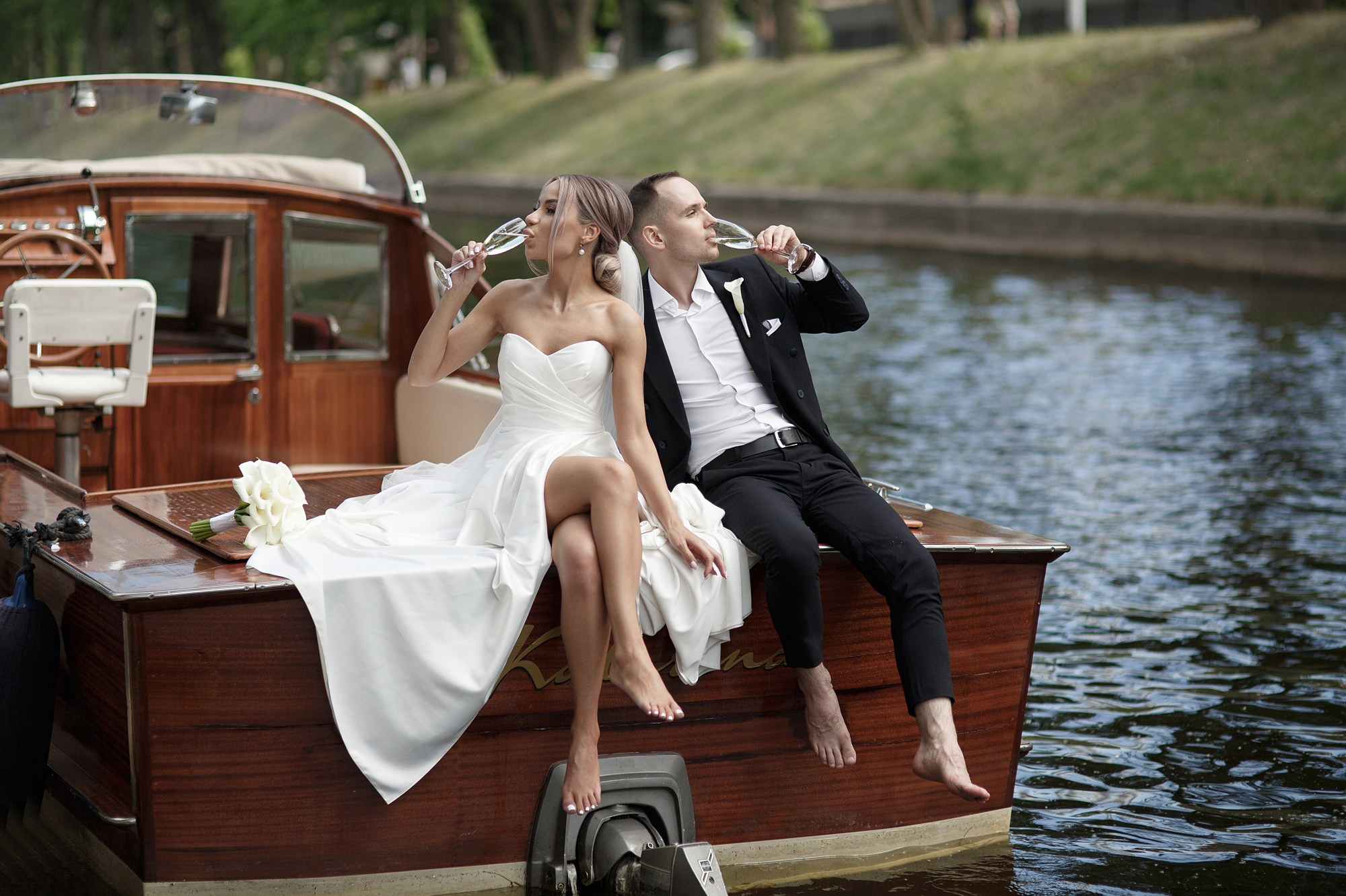 Свадьба на катере. Свадебный фотограф в Санкт-Петербурге Наталья Вендт