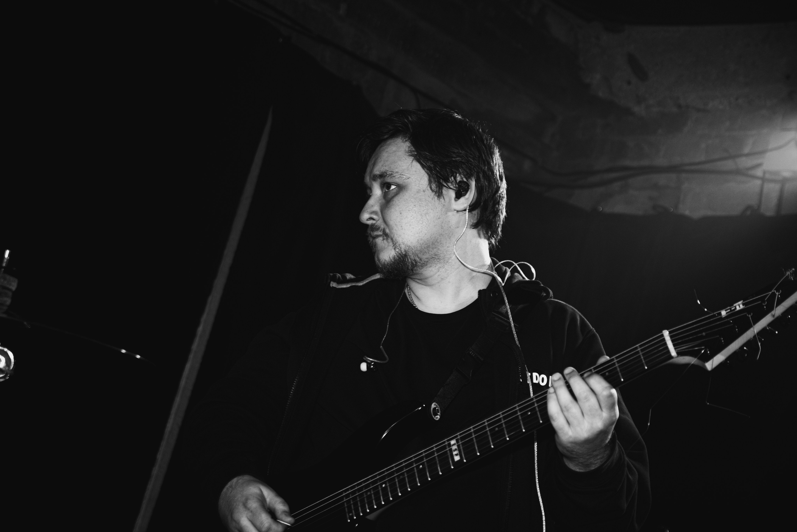 Laugar & Шумы Штормовых Широт & Пожары На Дальнем Севере 11.10.2025. Репортажный фотограф в Москве Legiodot