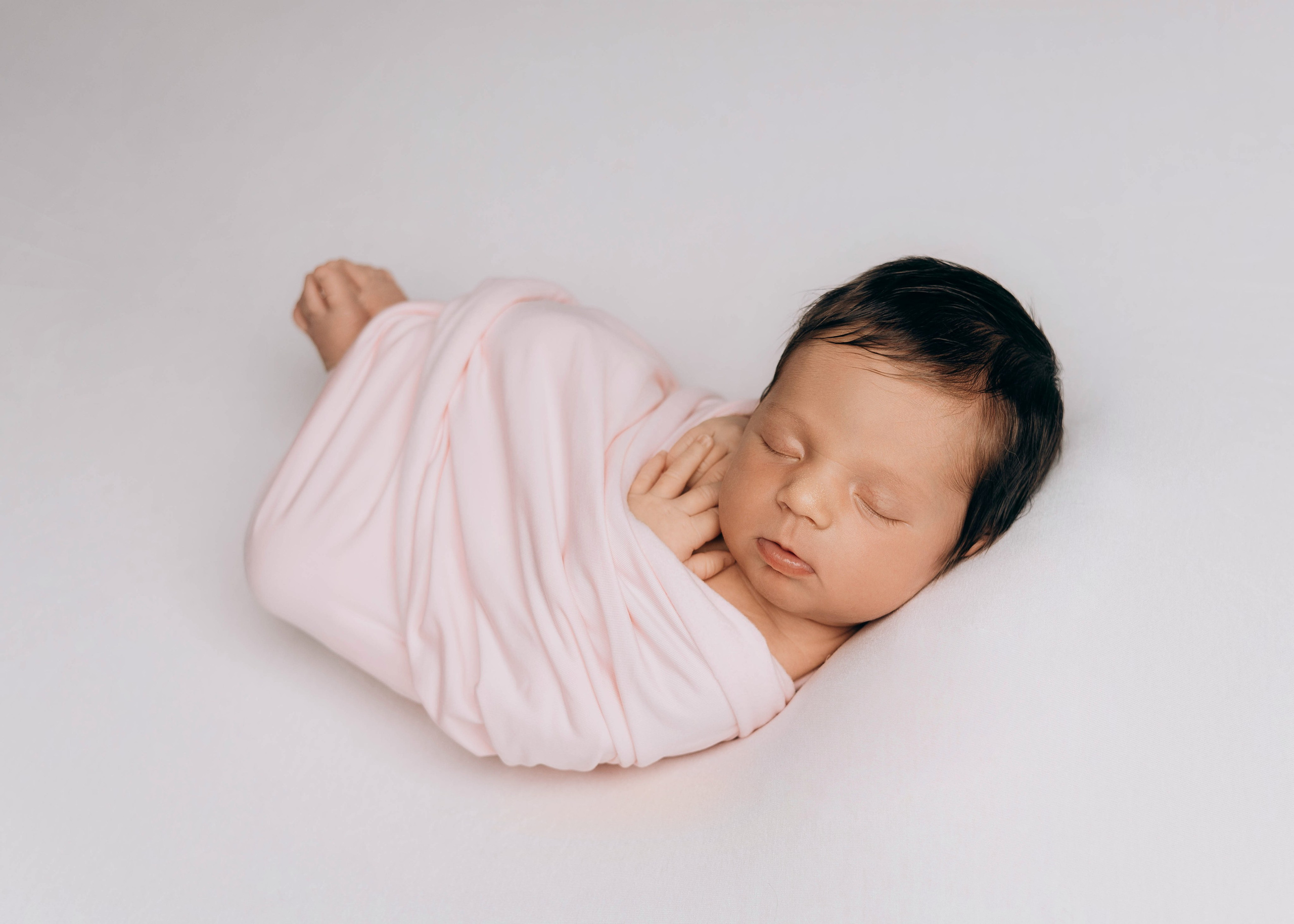 НОВОРОЖДЕННЫЕ МАЛЫШИ. Фотосессия новорожденных в Москве и Московской области