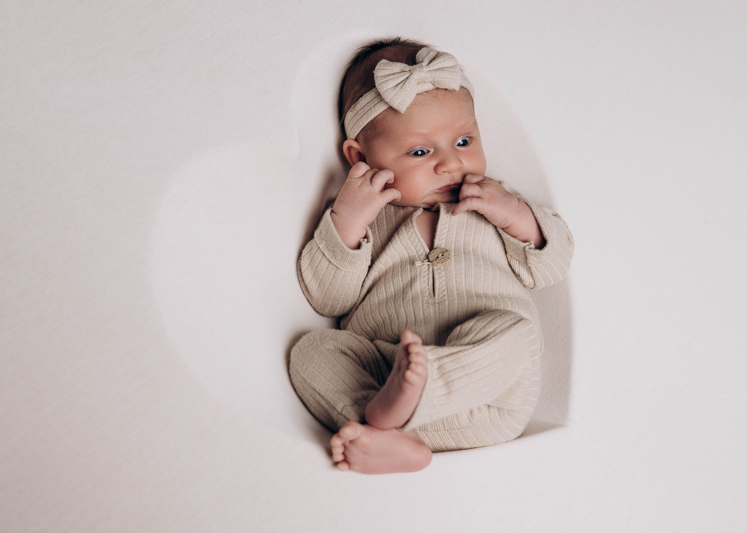 НОВОРОЖДЕННЫЕ МАЛЫШИ. Фотосессия новорожденных в Москве и Московской области