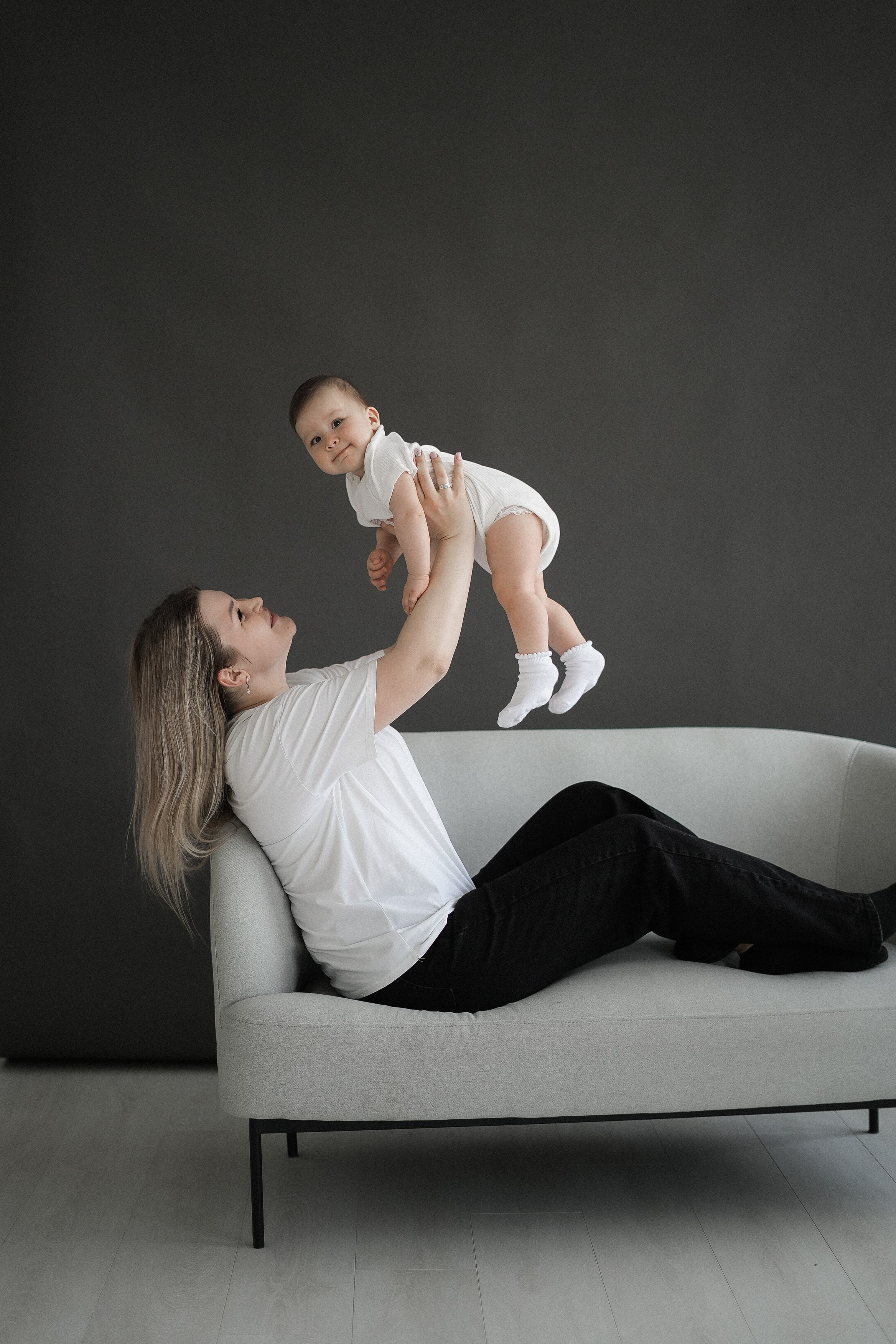 Кира и малышка Аделина. Фотограф Волгоград Анастасия Ли