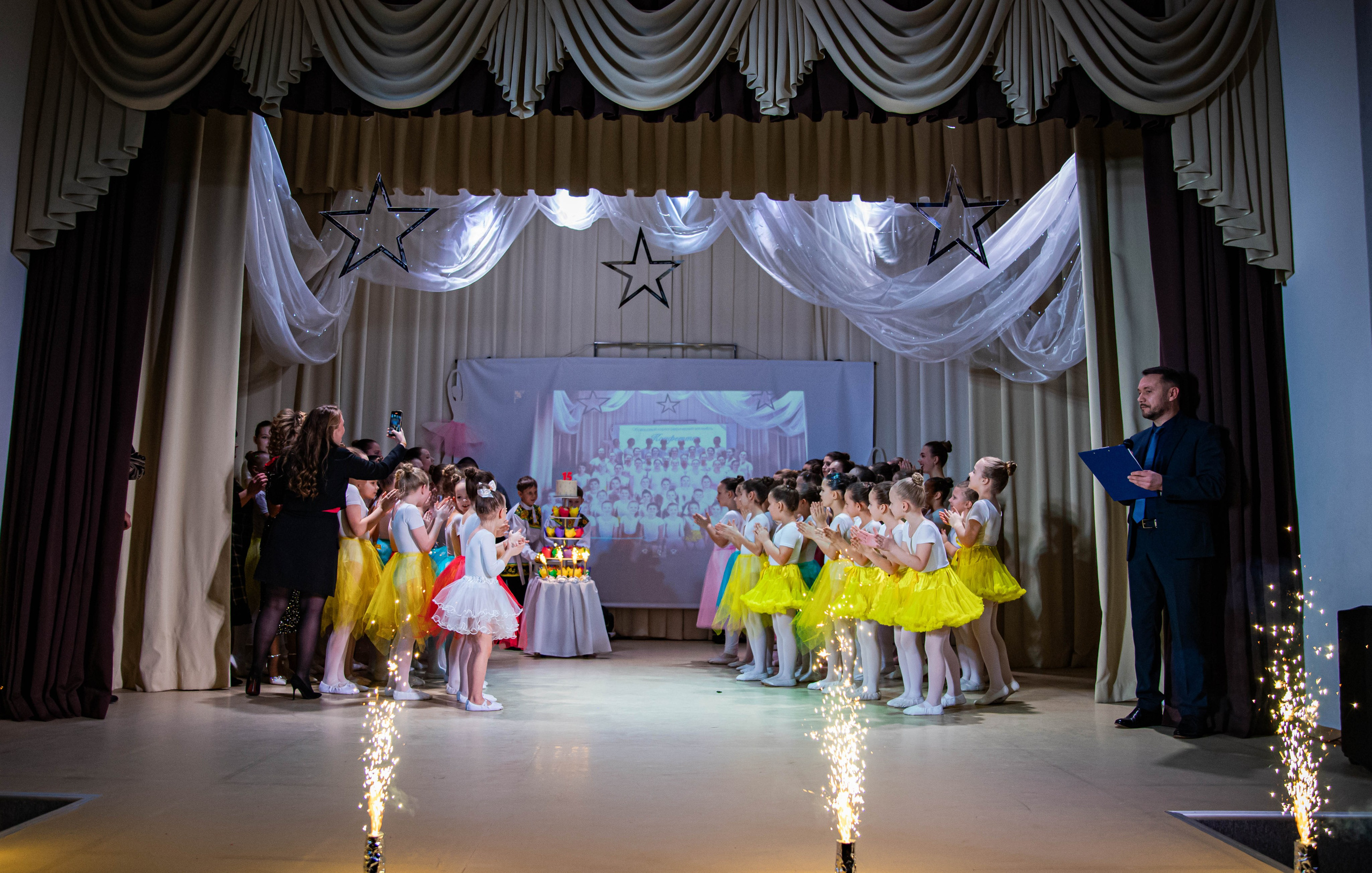 «Конфетти» Юбилейный концерт «Твори Добро». Фотограф Дарья Маташкова