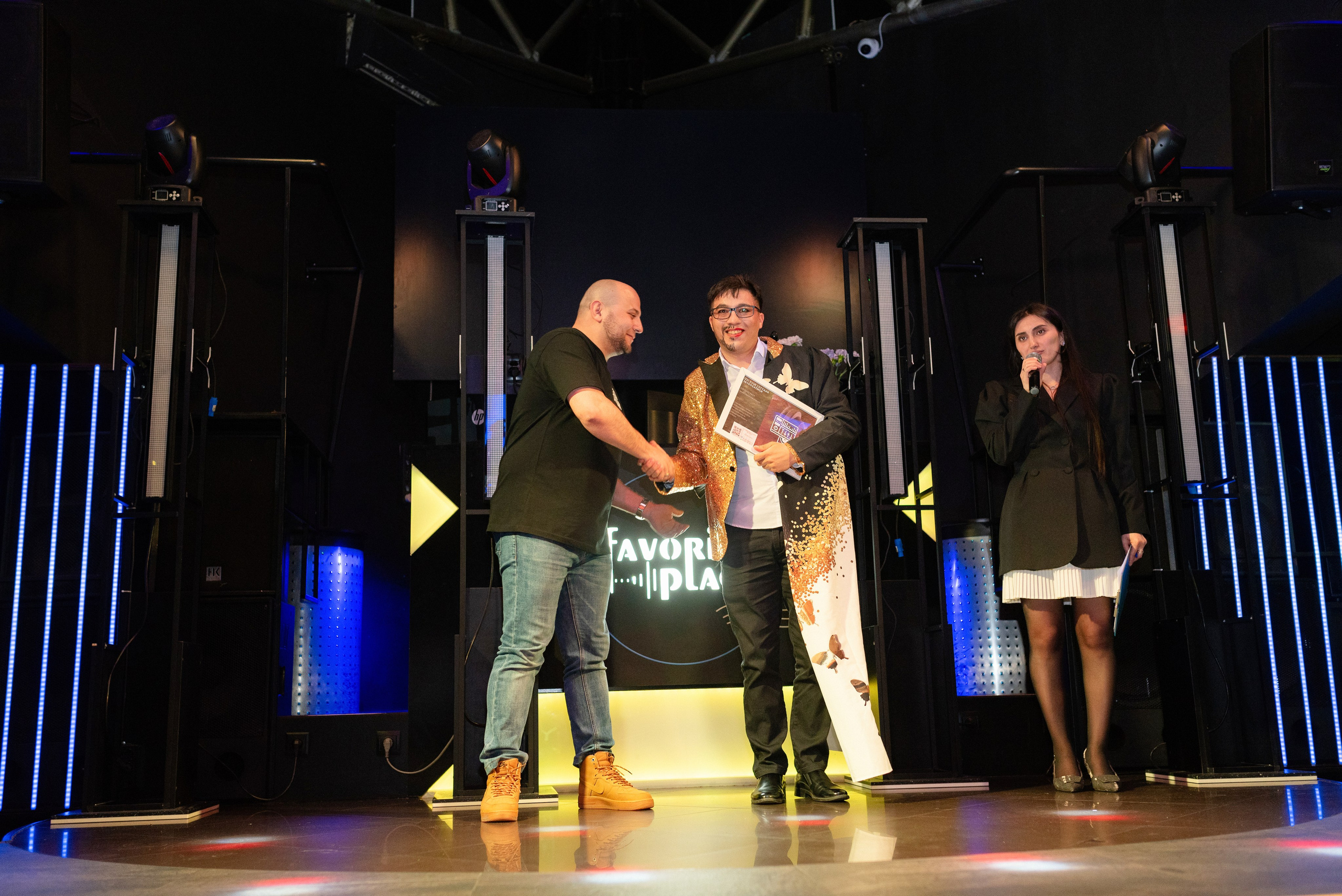 Конкурс в Favorite Place. Детский и семейный фотограф в Сургуте и Нефтеюганске Анна Старцева