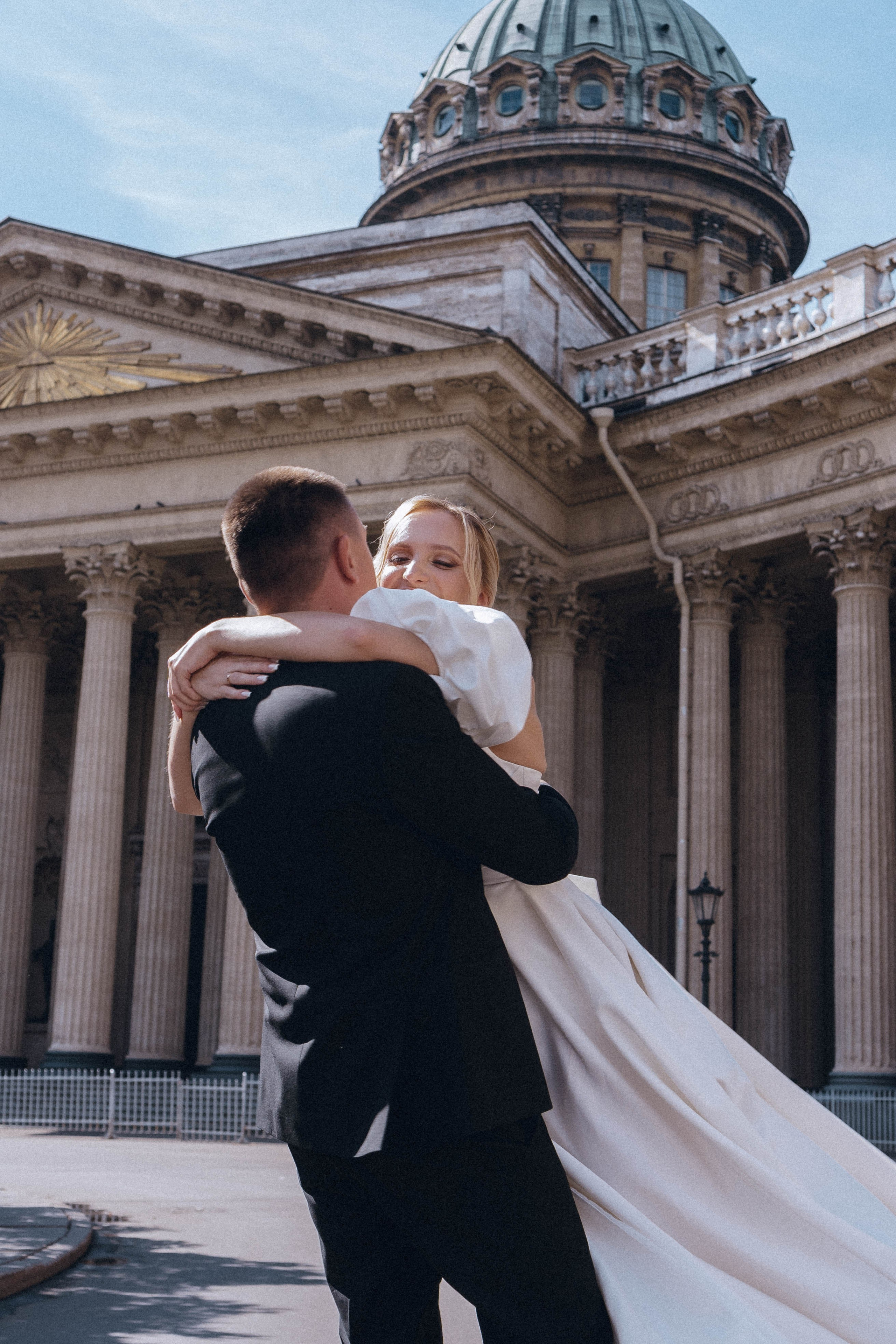 СВАДЕНБНАЯ СЬЕМКА НА КАТЕРЕ ПО КАНАЛАМ САНКТ-ПЕТЕРБУРГА И В АКВАТОРИИ НЕВЫ. Профессиональный фотограф, Санкт-Петербург — Виктория Богомолова