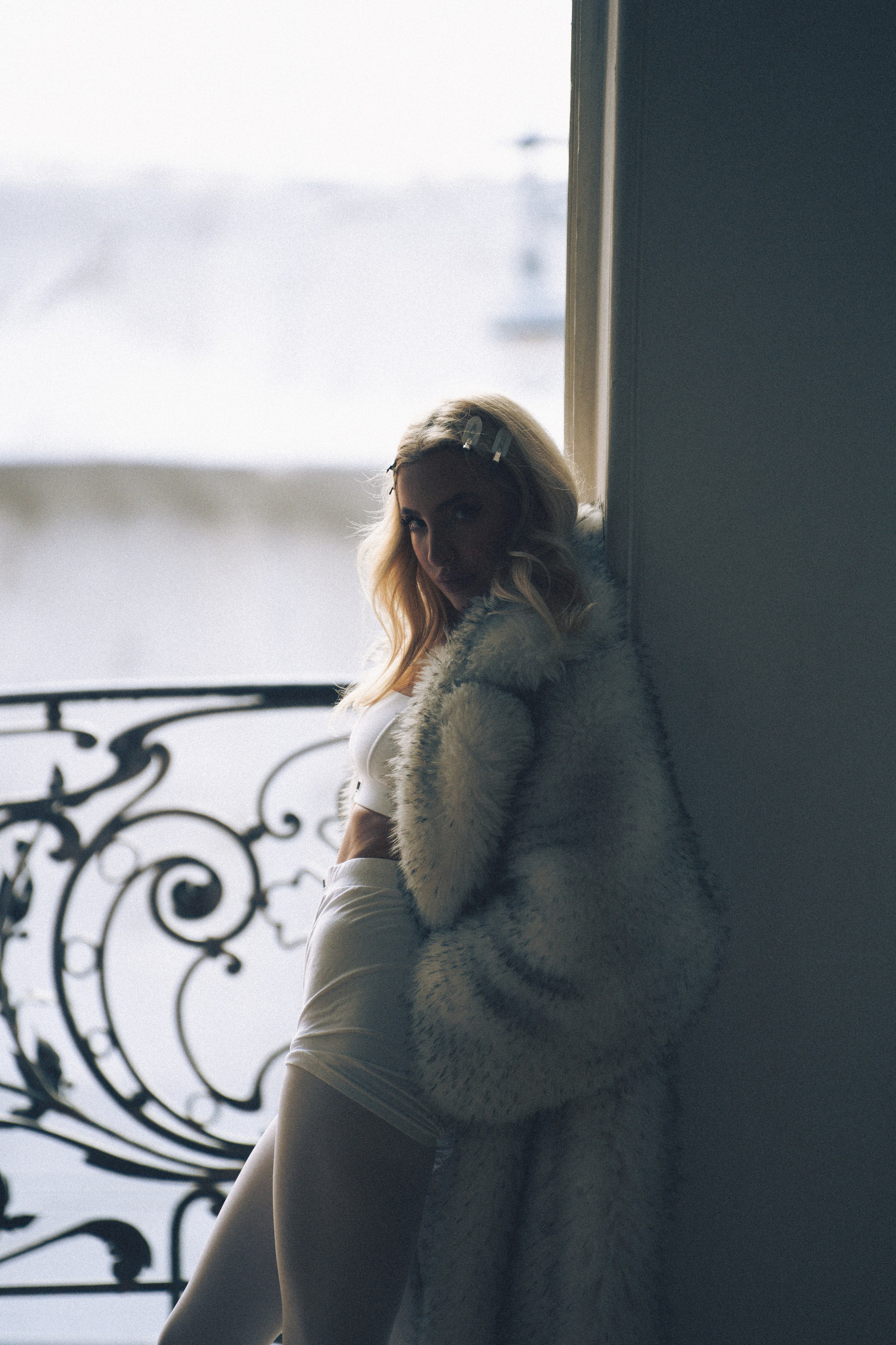 МИНИМАЛИЗМ В СТУДИИ НА ЧЕРНЫШЕВСКОЙ В СТУДИИ С БАЛКОНОМ. Профессиональный фотограф, Санкт-Петербург — Виктория Богомолова