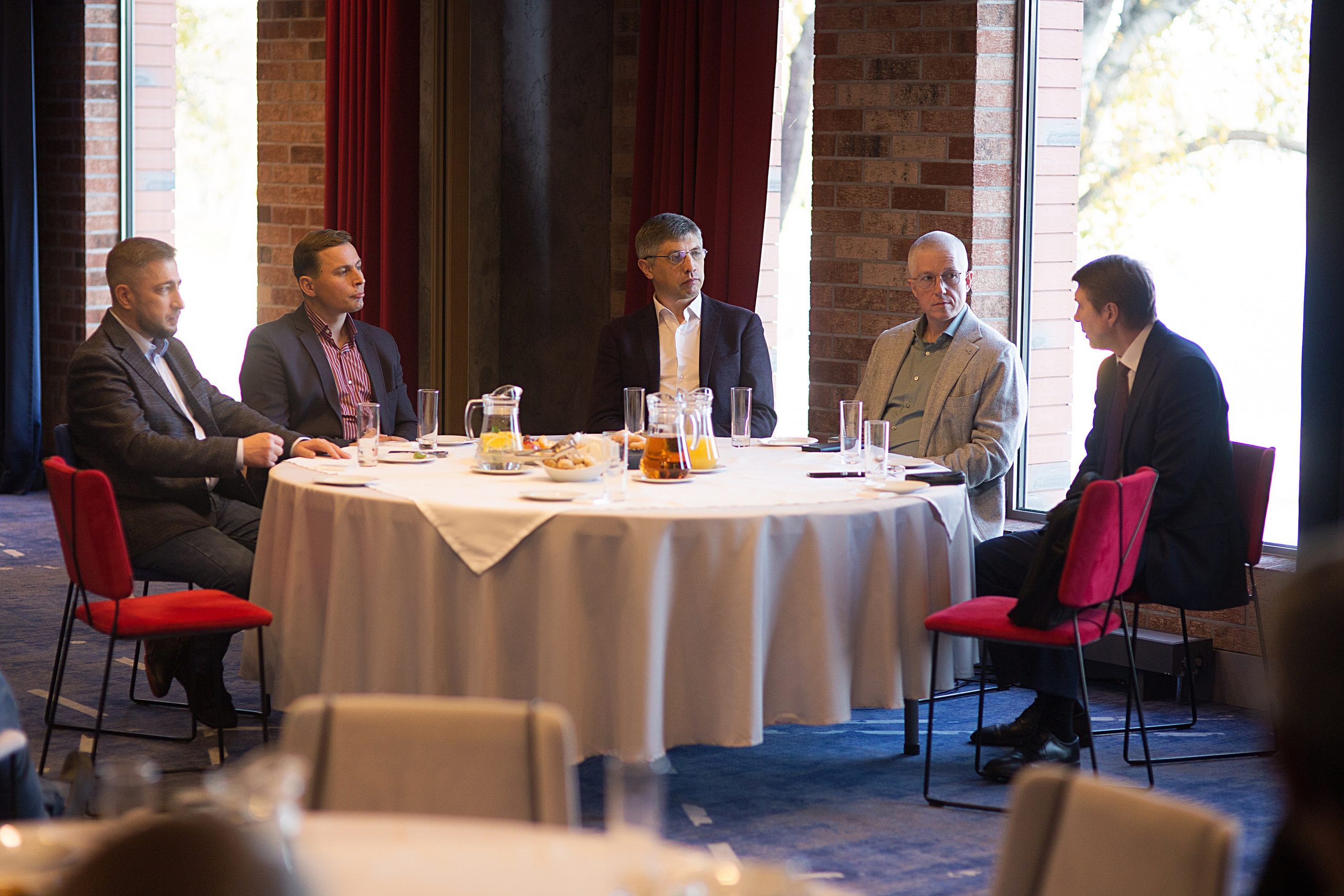 Конференция. Свадебный фотограф Калининград Пасюта Данила