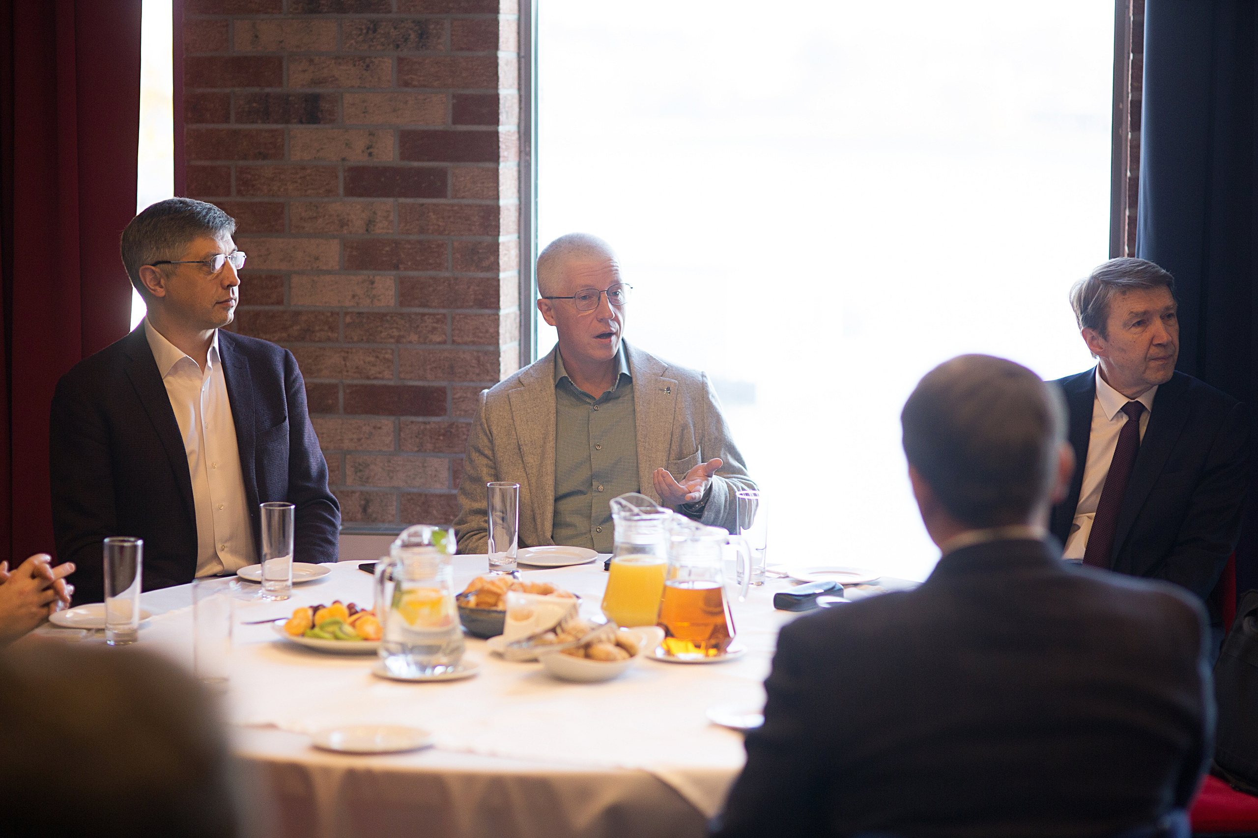 Конференция. Свадебный фотограф Калининград Пасюта Данила