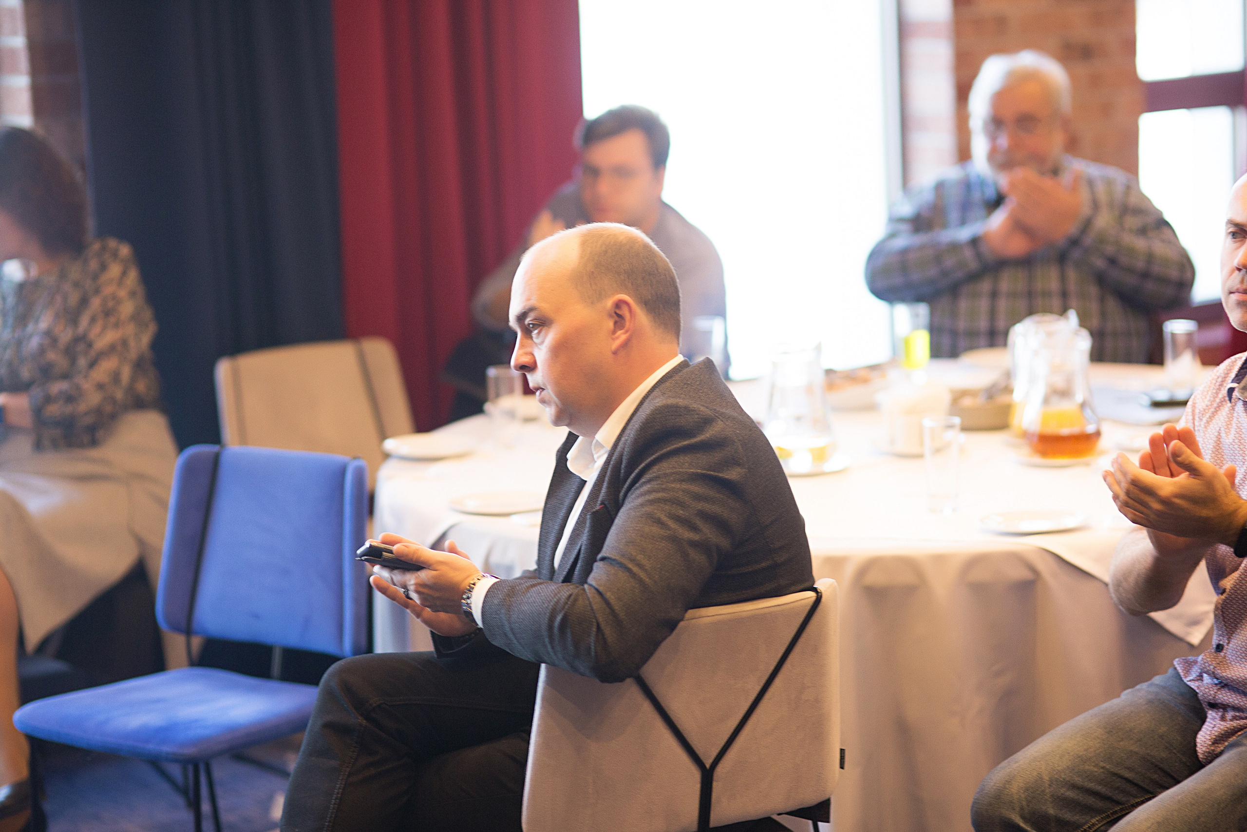 Конференция. Свадебный фотограф Калининград Пасюта Данила