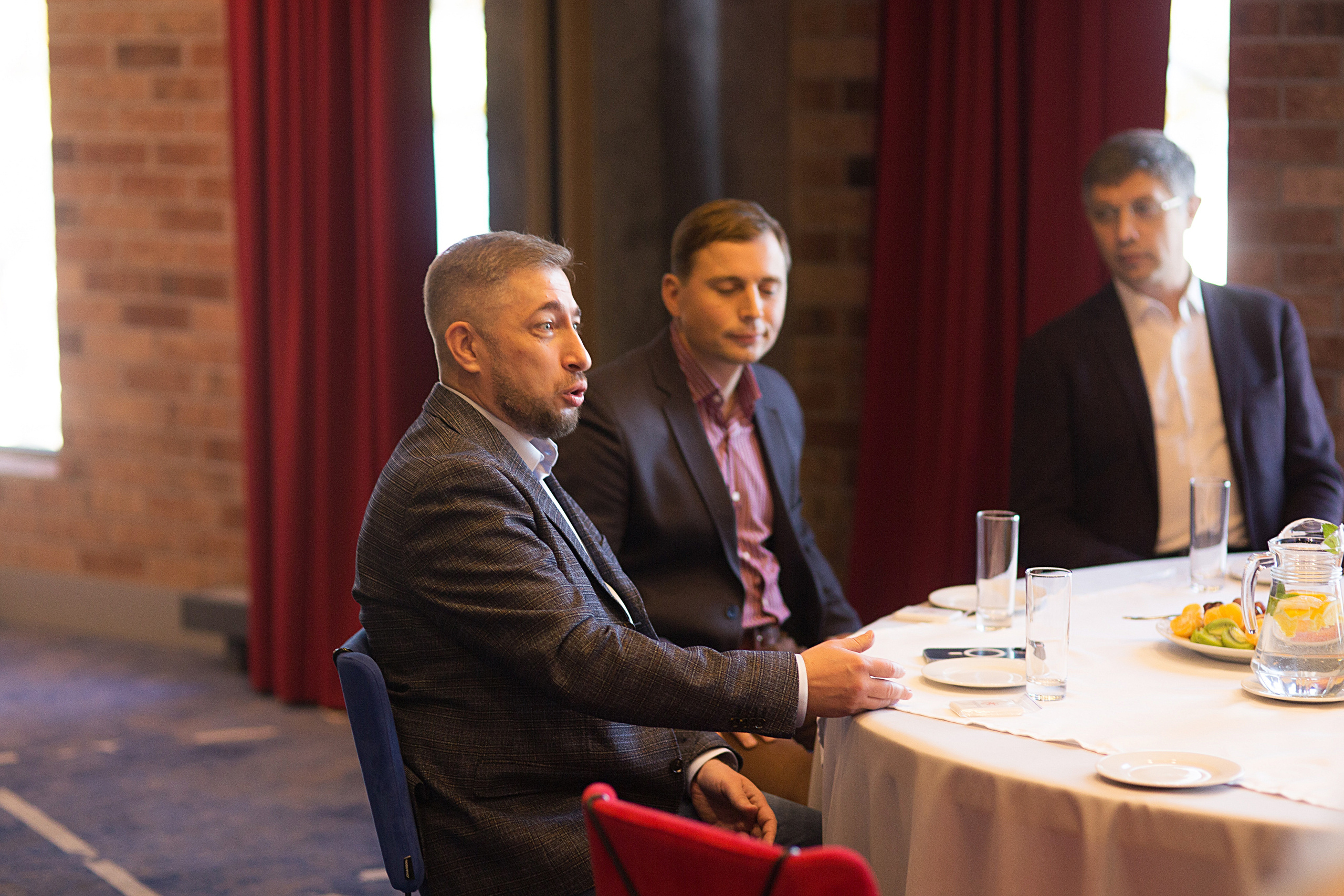 Конференция. Свадебный фотограф Калининград Пасюта Данила