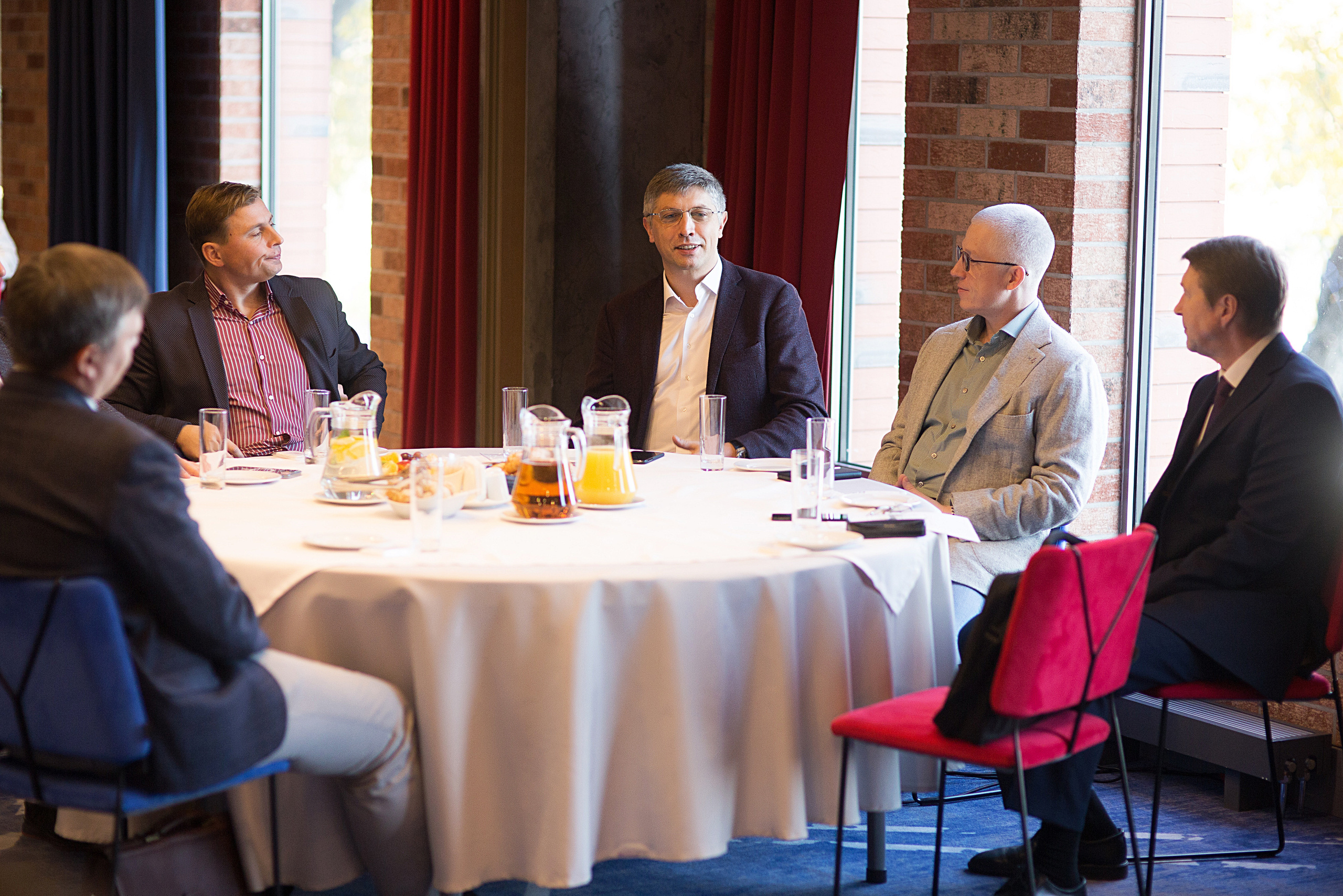 Конференция. Свадебный фотограф Калининград Пасюта Данила