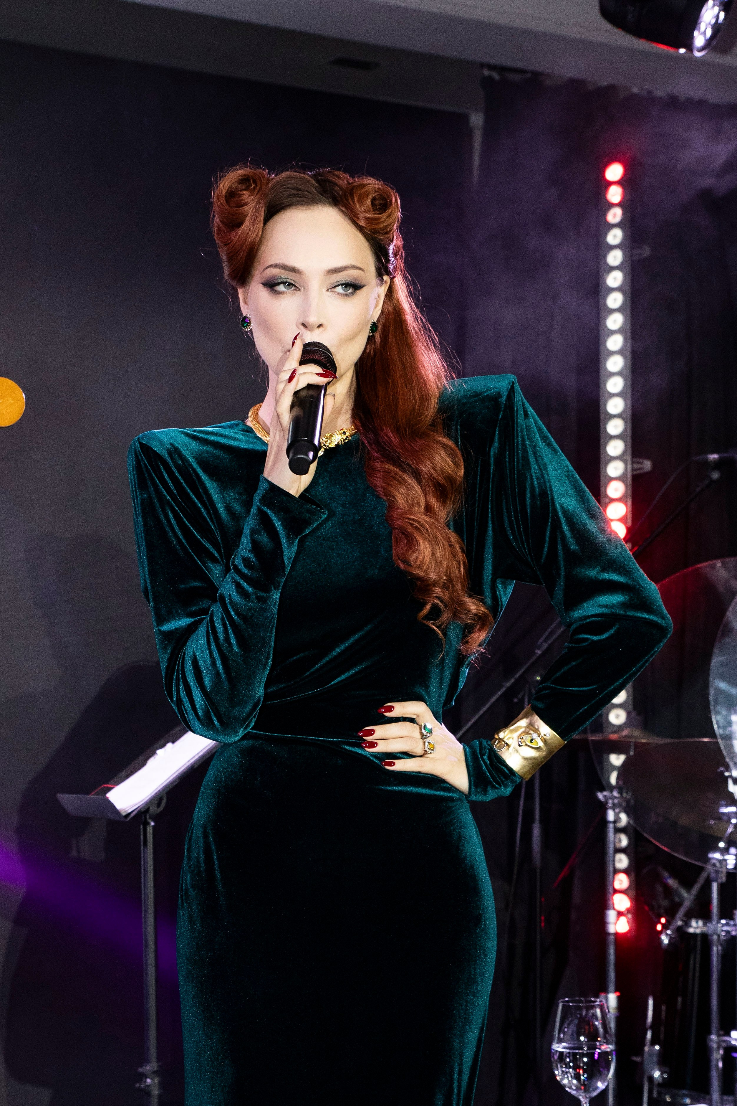 Дом Души с Анастасией Кичатовой. Профессиональный фотограф в Москве | Заказать фотосессию и съемку