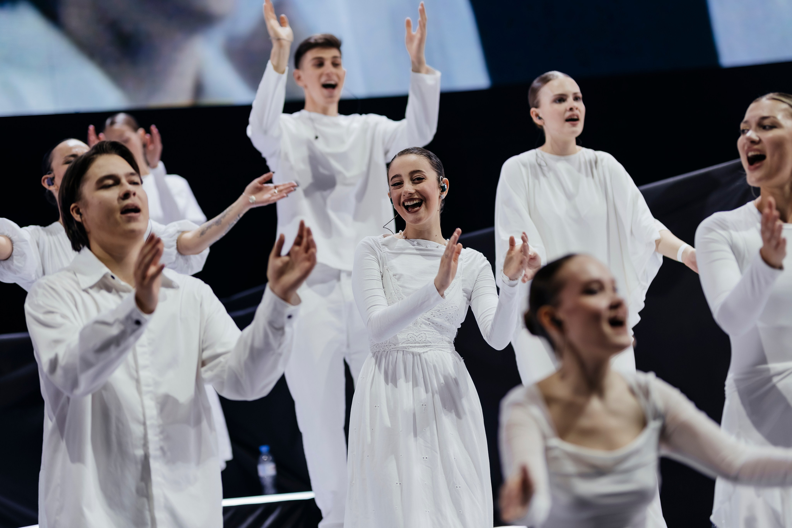 Концерт L’ONE с хором и симфоническим оркестром в Live Арене 19 октября 2025. Репортажный, event, концертный и backstage фотограф из Москвы Виталий Кривцов