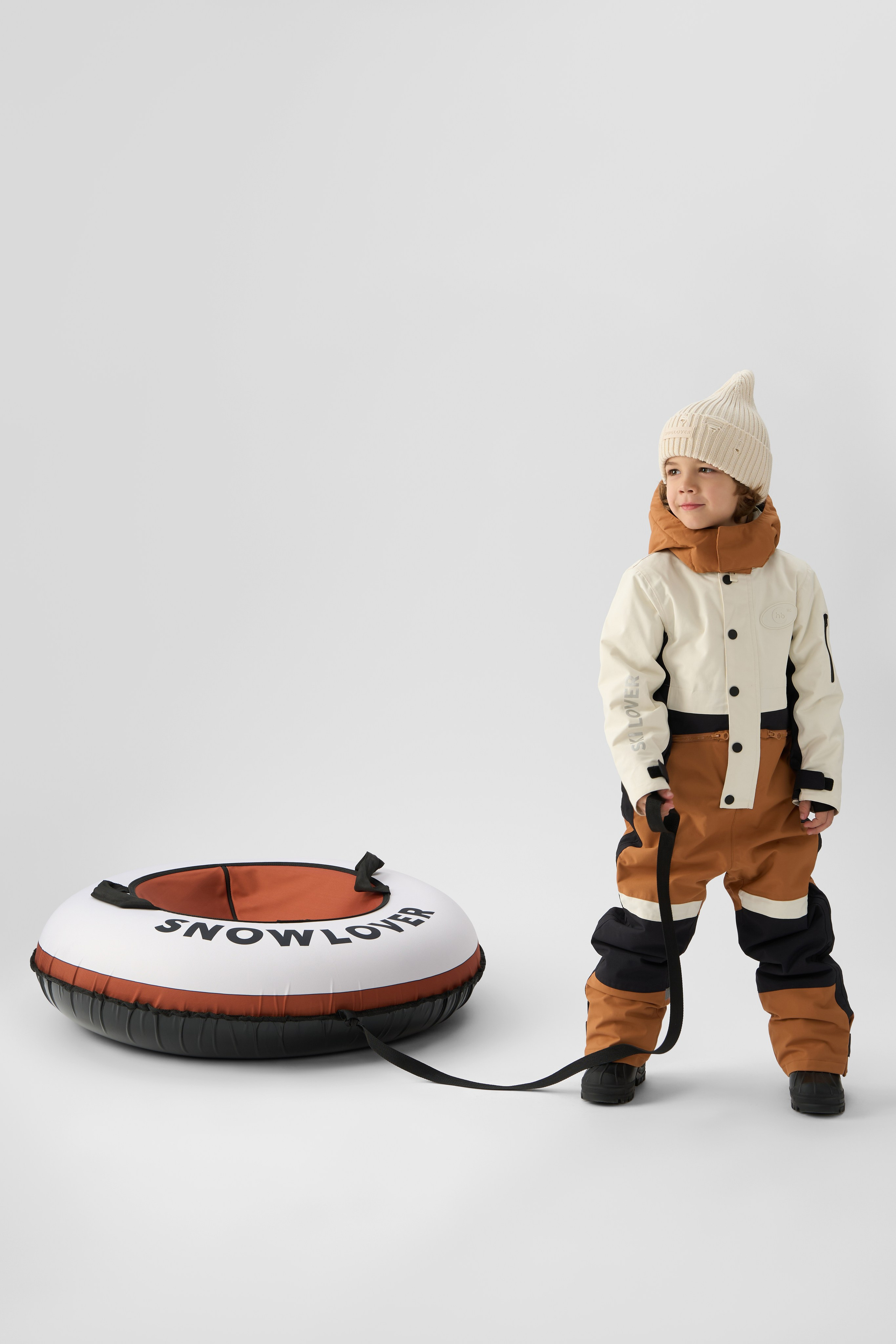 "Профессиональная детская фотосъемка для семейных портретов и воспоминаний""Высококачественная детская съемка новорожденных и малышей в студии""Рекламная детская фотосъемка для альбомов и подарков""Студийная детская съемка с креативными декорациями и позами""Коммерческая детская фотосъемка для маркетинга детских товаров""Фотография детской съемки с акцентом на эмоции и улыбки""Семейная детская съемка для портфолио и социальных сетей""Профессиональная детская фотосъемка с мягким освещением""Рекламные фото детской съемки для сайтов и брошюр""Высокоточная детская съемка для воспоминаний и презентаций""Детская фотосъемка высокого разрешения для семейных альбомов""Коммерческая детская съемка с фокусом на радость и развитие""Студийная фотосъемка детской съемки для брендов и маркетинга""Фотографии детской съемки для подарков и увеличения клиентов""Профессиональная детская съемка для каталогов и семейных историй" "Профессиональная каталожная фотосъемка товаров для e-commerce и интернет-магазинов""Высококачественная каталожная съемка одежды и аксессуаров с белым фоном""Рекламная каталожная фотосъемка для маркетинга продуктов и брендов""Студийная каталожная съемка с детальной проработкой текстур и материалов""Коммерческая каталожная фотосъемка для каталогов и онлайн-платформ""Фотография каталожной съемки с акцентом на дизайн и презентацию товаров""Предметная каталожная съемка для увеличения продаж в e-commerce""Профессиональная каталожная фотосъемка с использованием студийного освещения""Рекламные фото каталожной съемки для сайтов и социальных сетей""Высокоточная каталожная съемка товаров для презентаций и брошюр""Каталожная фотосъемка высокого разрешения для онлайн-магазинов""Коммерческая каталожная съемка с фокусом на качество и детализацию""Студийная каталожная фотосъемка для брендов и ритейла""Фотографии каталожной съемки для маркетинговых кампаний""Профессиональная каталожная съемка для каталогов и увеличения конверсии"