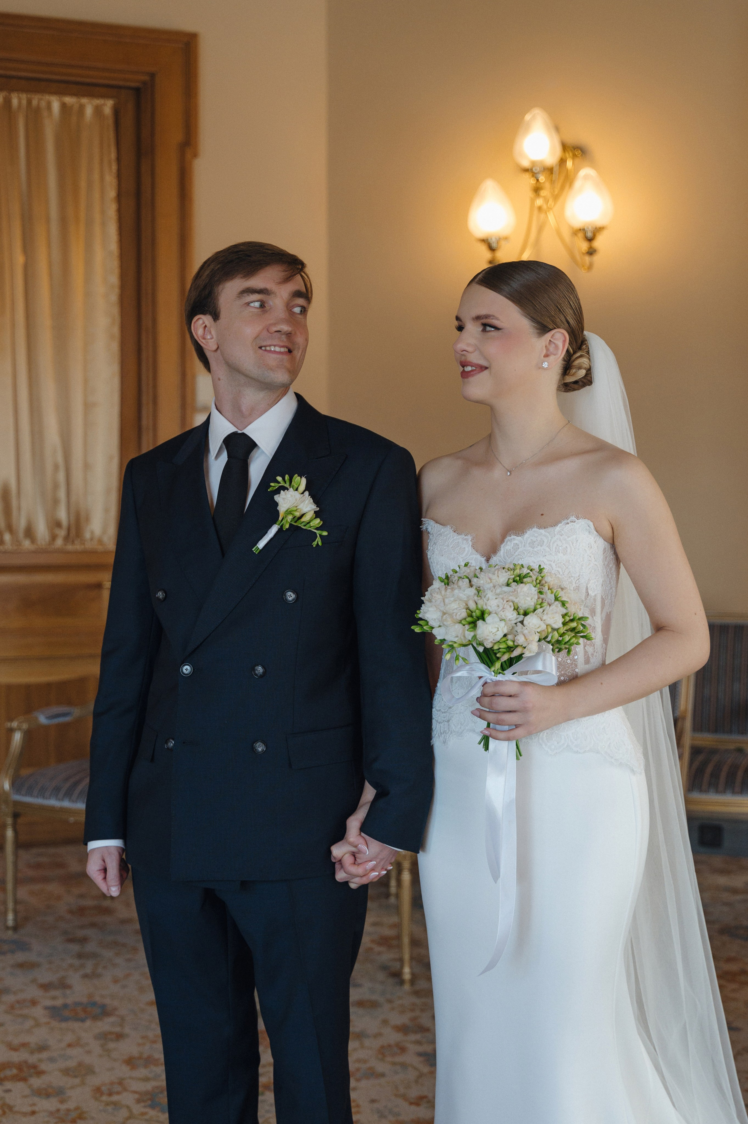 Дмитрий и Луиза. Гостиница Националь и ресторан Белуга. Свадебный фотограф Москва и Санкт-Петербург. Анастасия Чудина