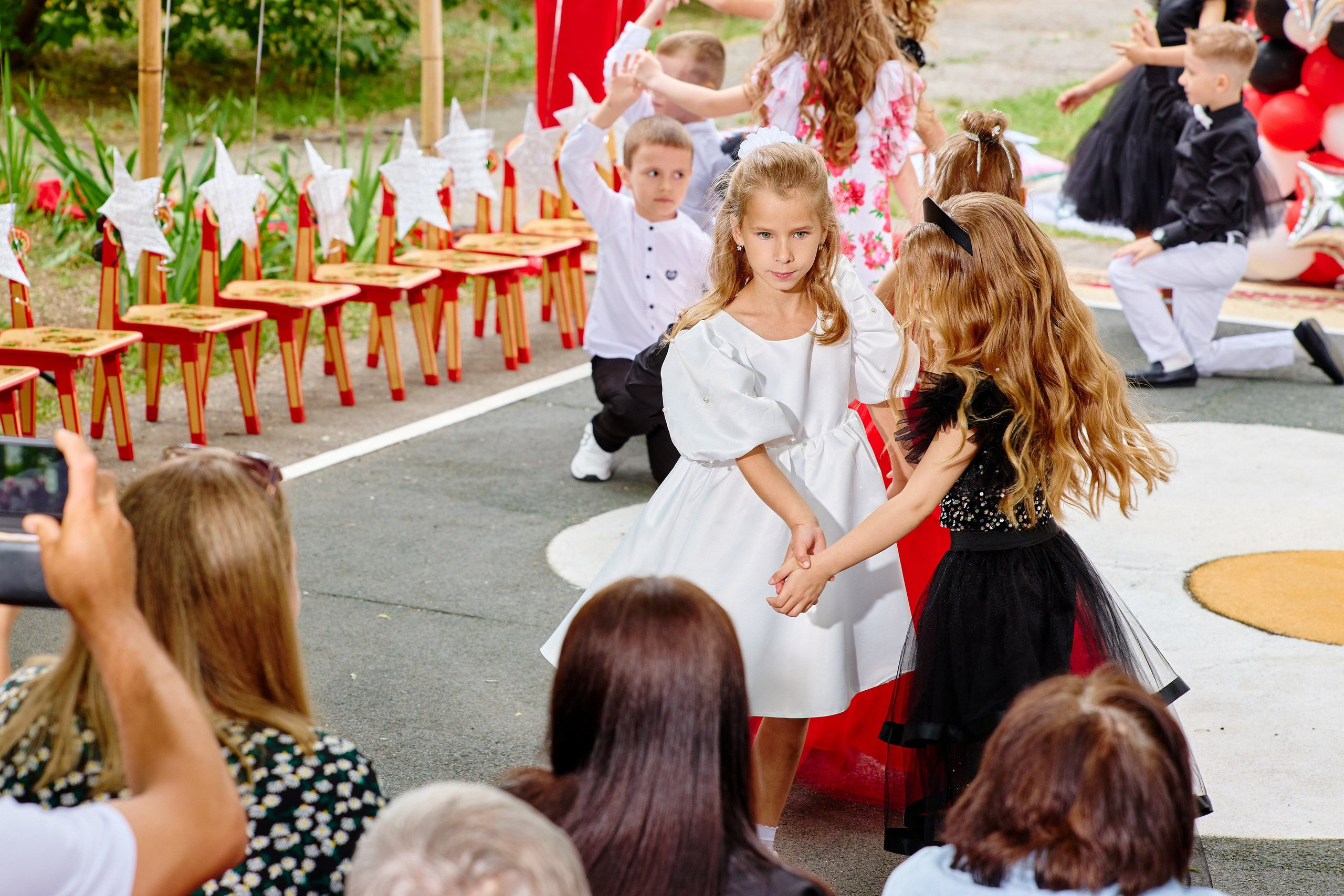 Выпускной 45 сад. Фотограф Выпускные альбомы Таганрог Сергей Коробченко