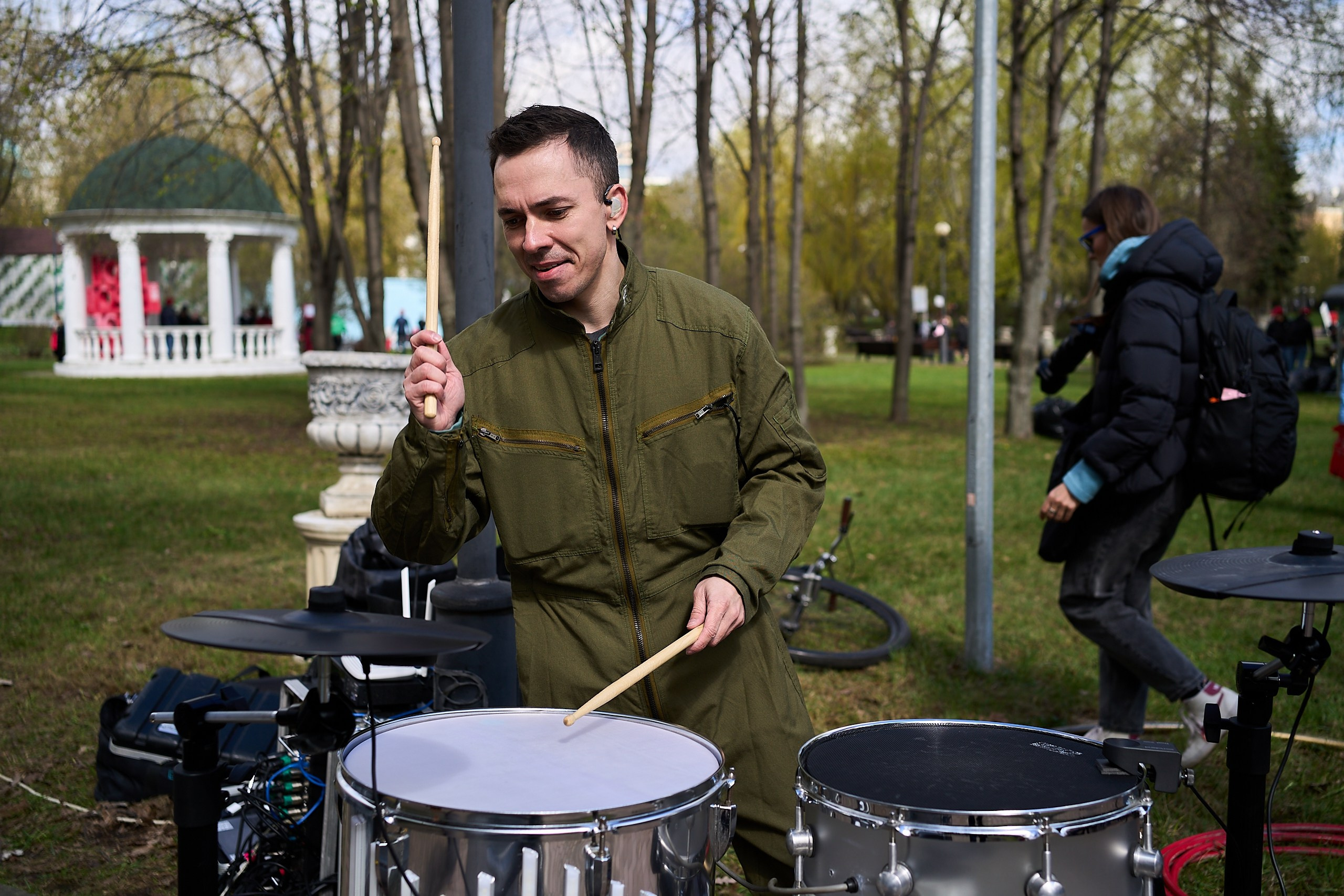 Субботник у Управления делами Мэра и Правительства Москвы. Фотограф и Видеограф в Москве. Олег Корушев