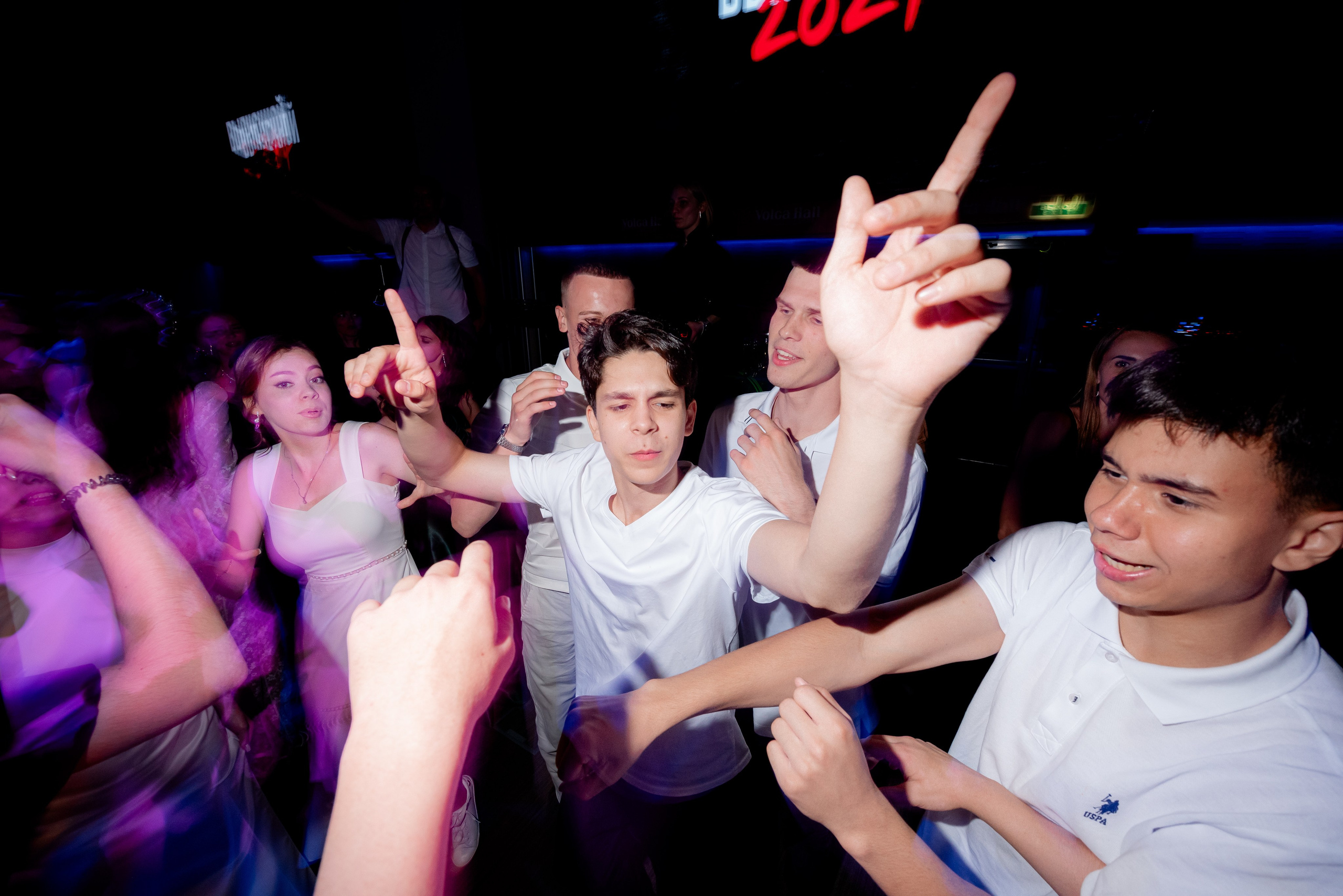 5 Лицей. Вручение и Банкет. Музкомедия и Сити Холл. Фотограф в Волгограде и Волжском Александр Горбань