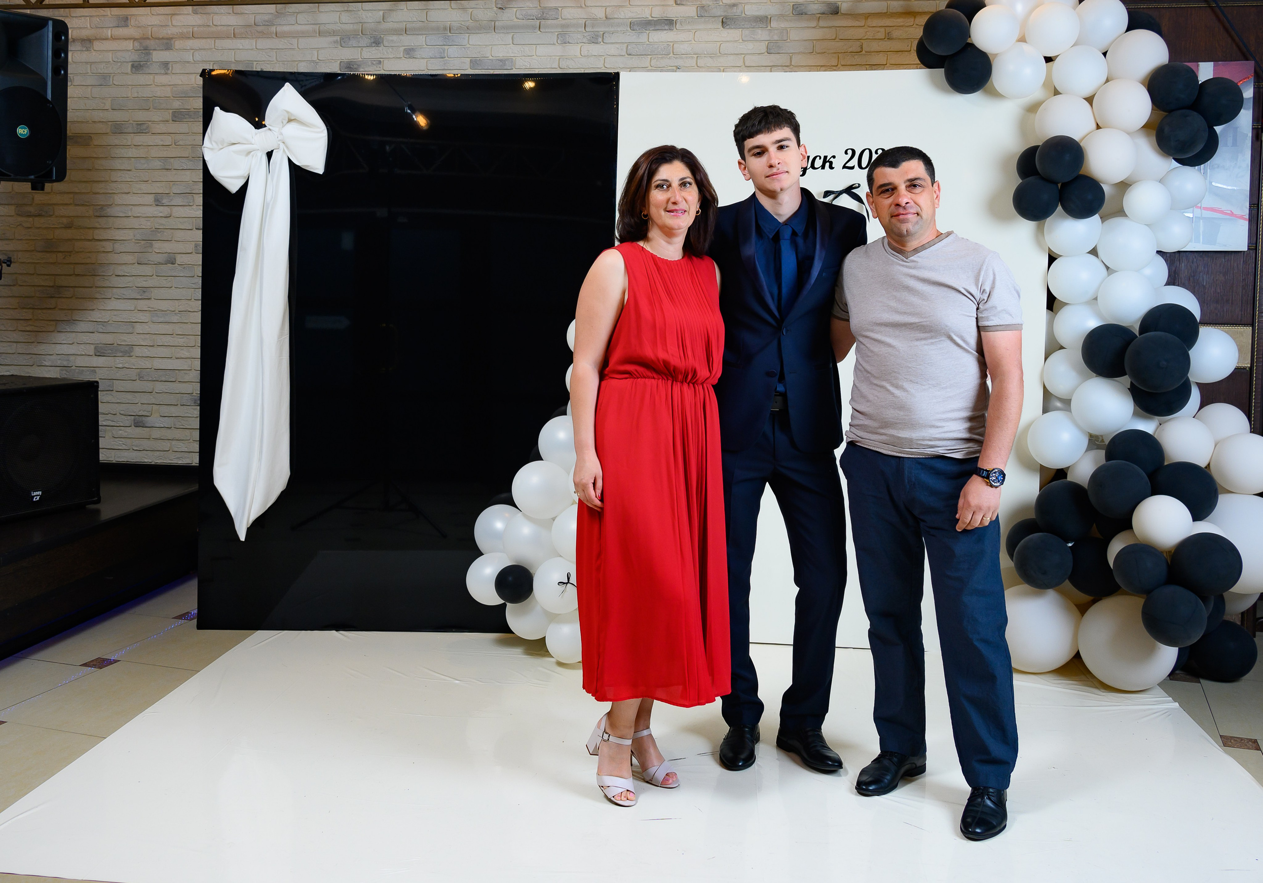 Выпускной 2025 11 кл. Семейный и детский фотограф в Новороссийске Лебедева Елена