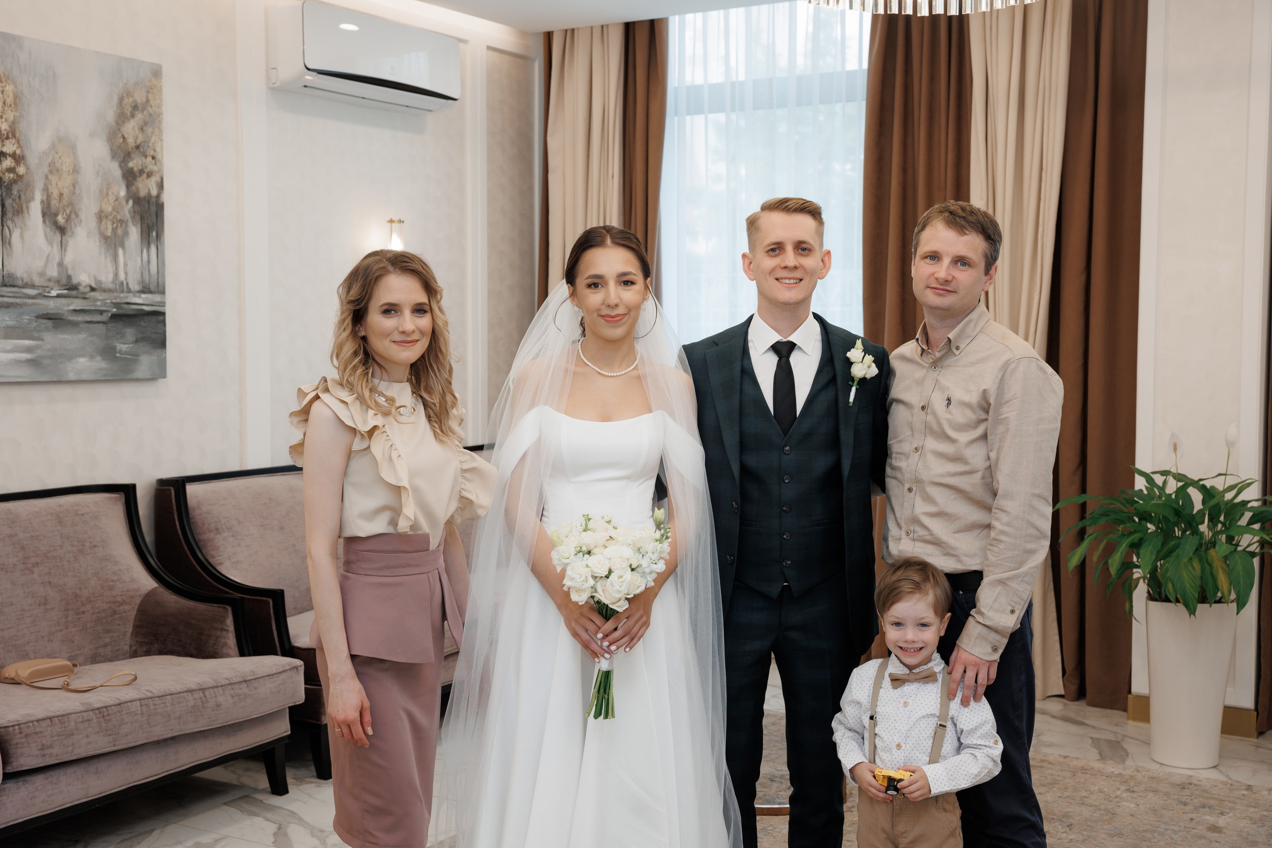 Регистрация в отеле Fish Point, ЗАГС Бутово, прогулка в Остафьево. Свадебный и репортажный фотограф (Москва, Королев и другие)