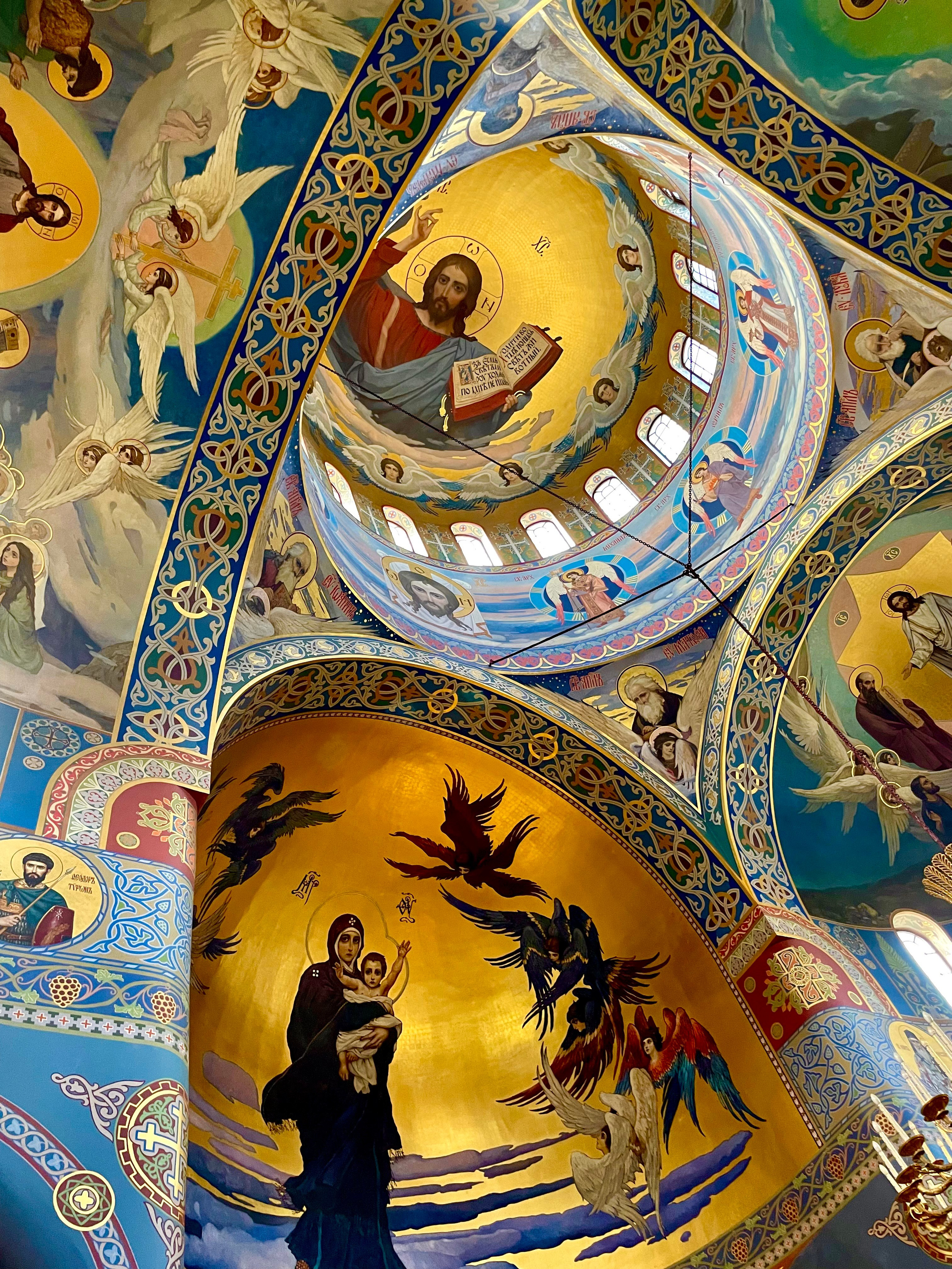 Храмы и здания. Фотограф и художник в Москве Евгения Нюнина