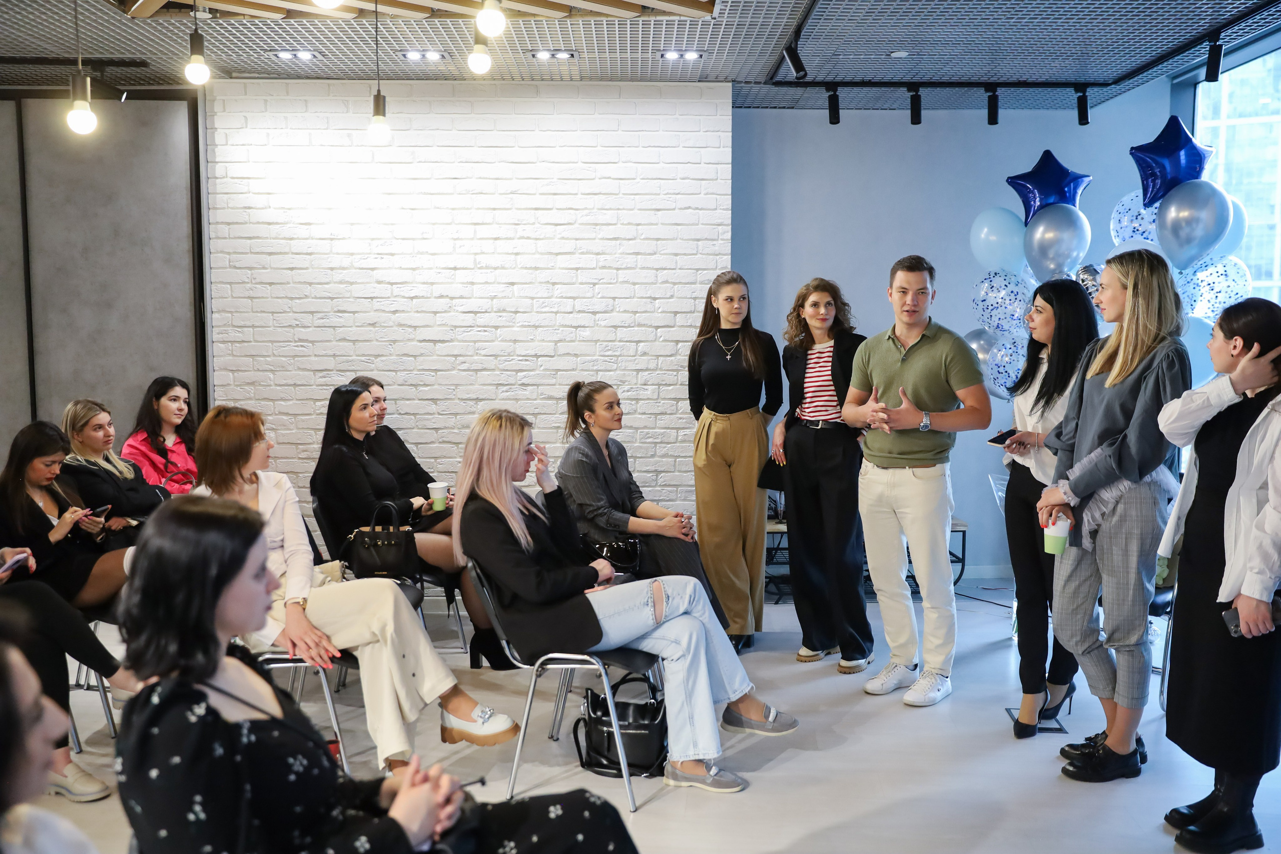 КОНФЕРЕНЦИЯ ВЫПУСКНИКОВ ШКОЛЫ ПРОДЮСИРОВАНИЯ АННЫ НОВИКОВОЙ. Фотограф мероприятий Ирина Каширина